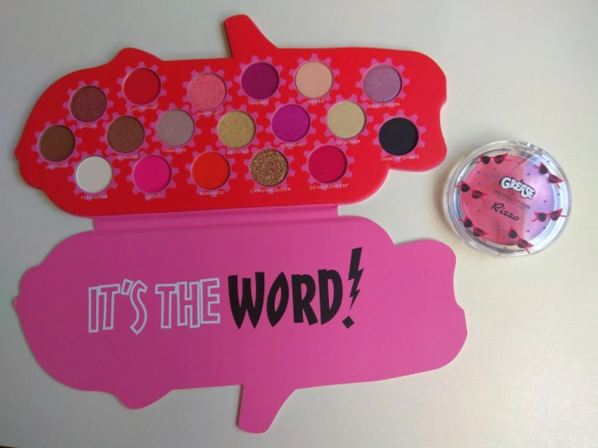 Új Revolution X Grease paletta és pirosító