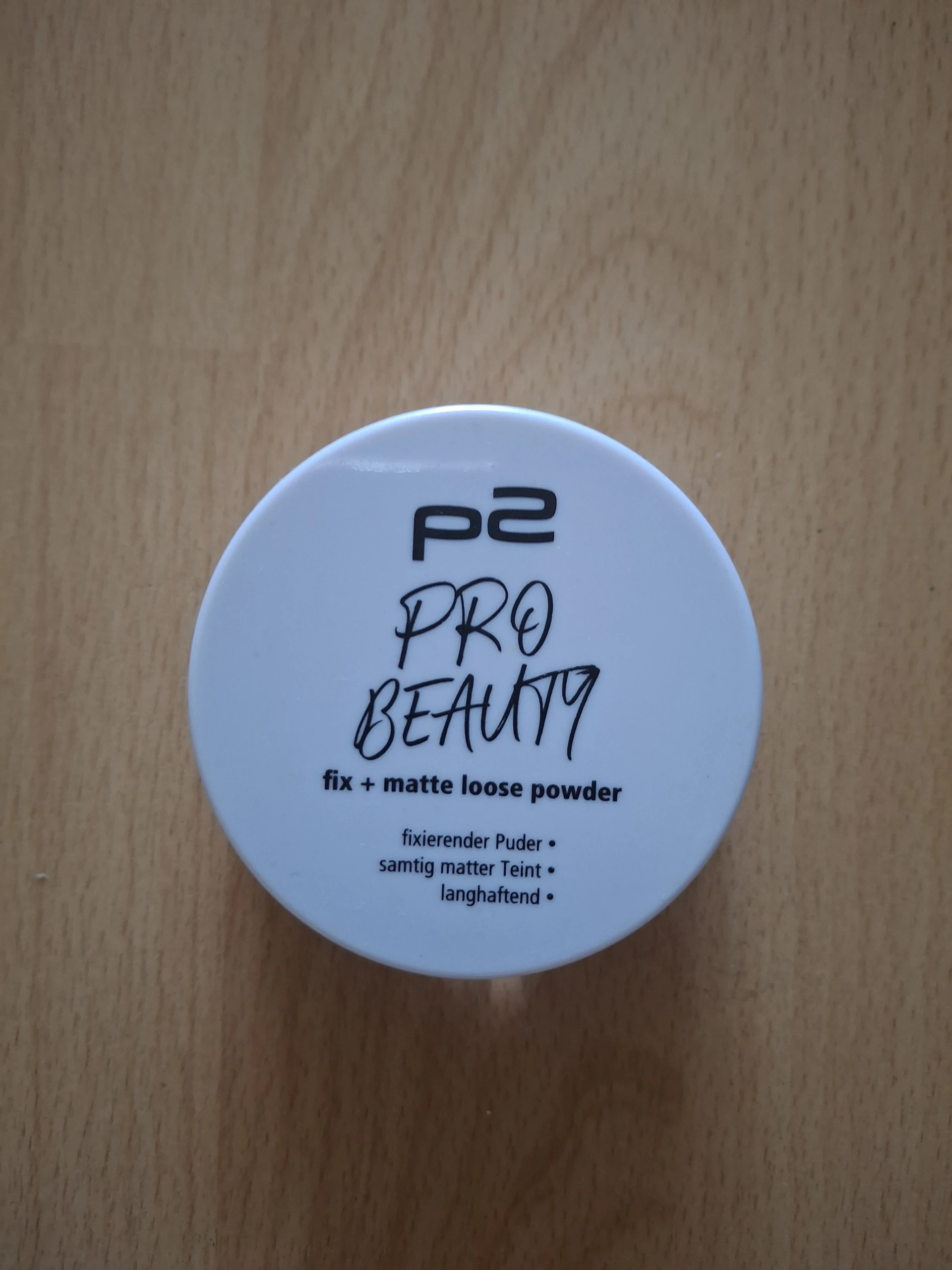 p2 Pro Beauty Fix + Matte Loose Powder, fehér színű