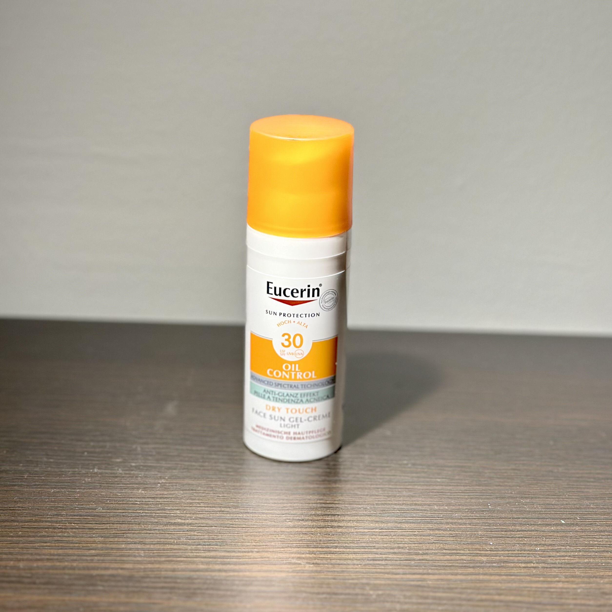 Eucerin Sun Oil Control fényvédő arcra (SPF30) - több darab