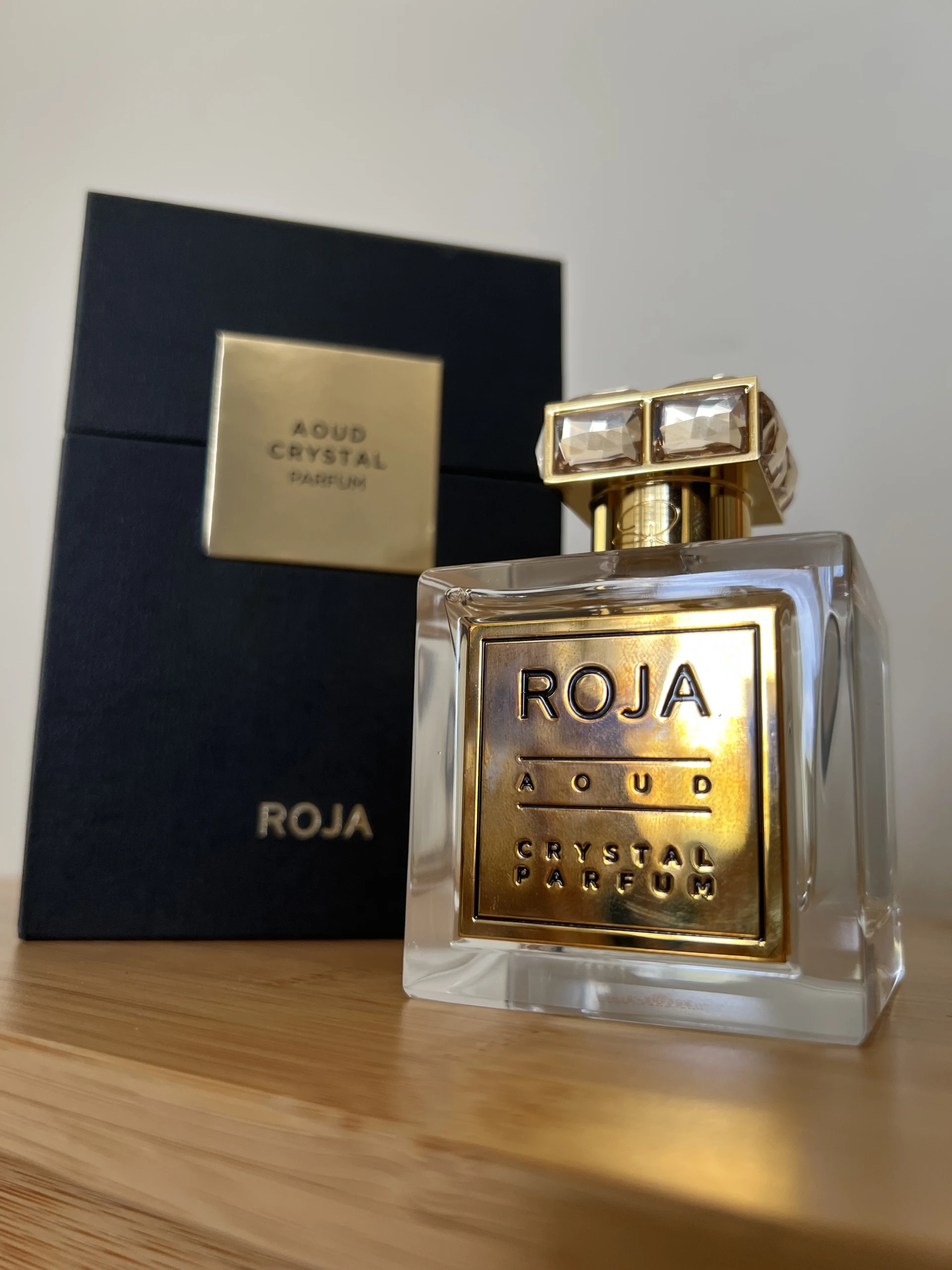 Roja Aoud Crystal