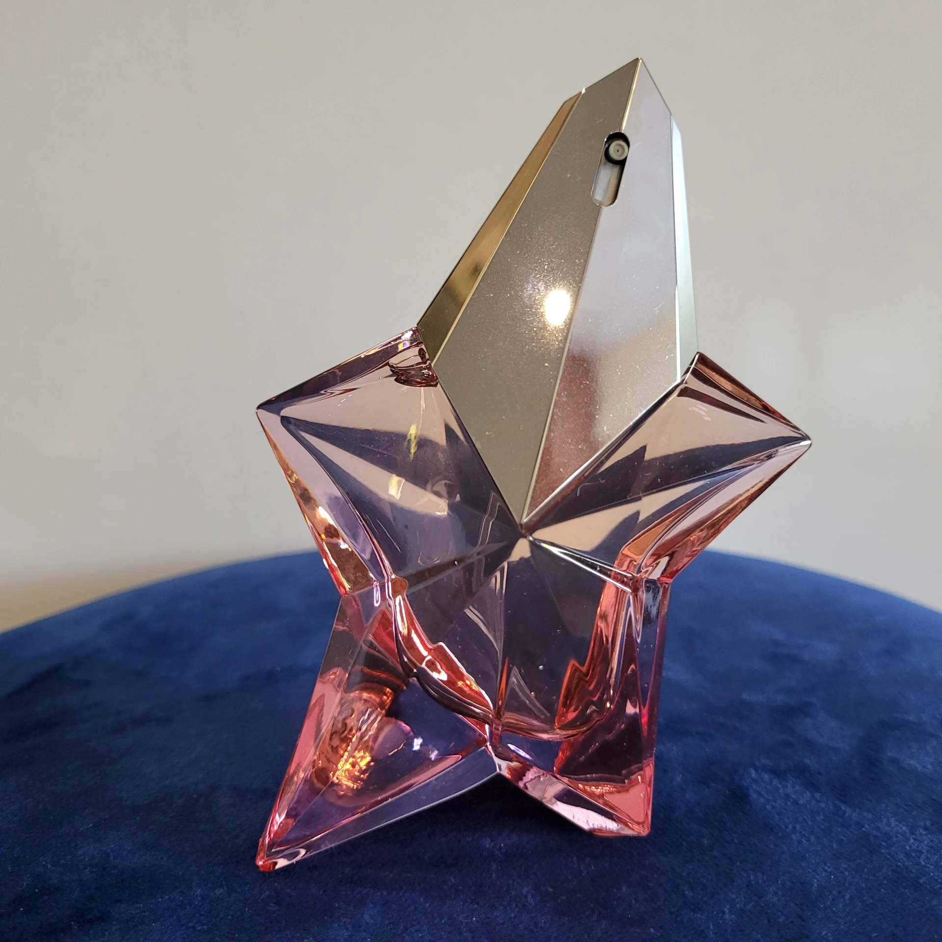 Üvegében Angel Nova EDT