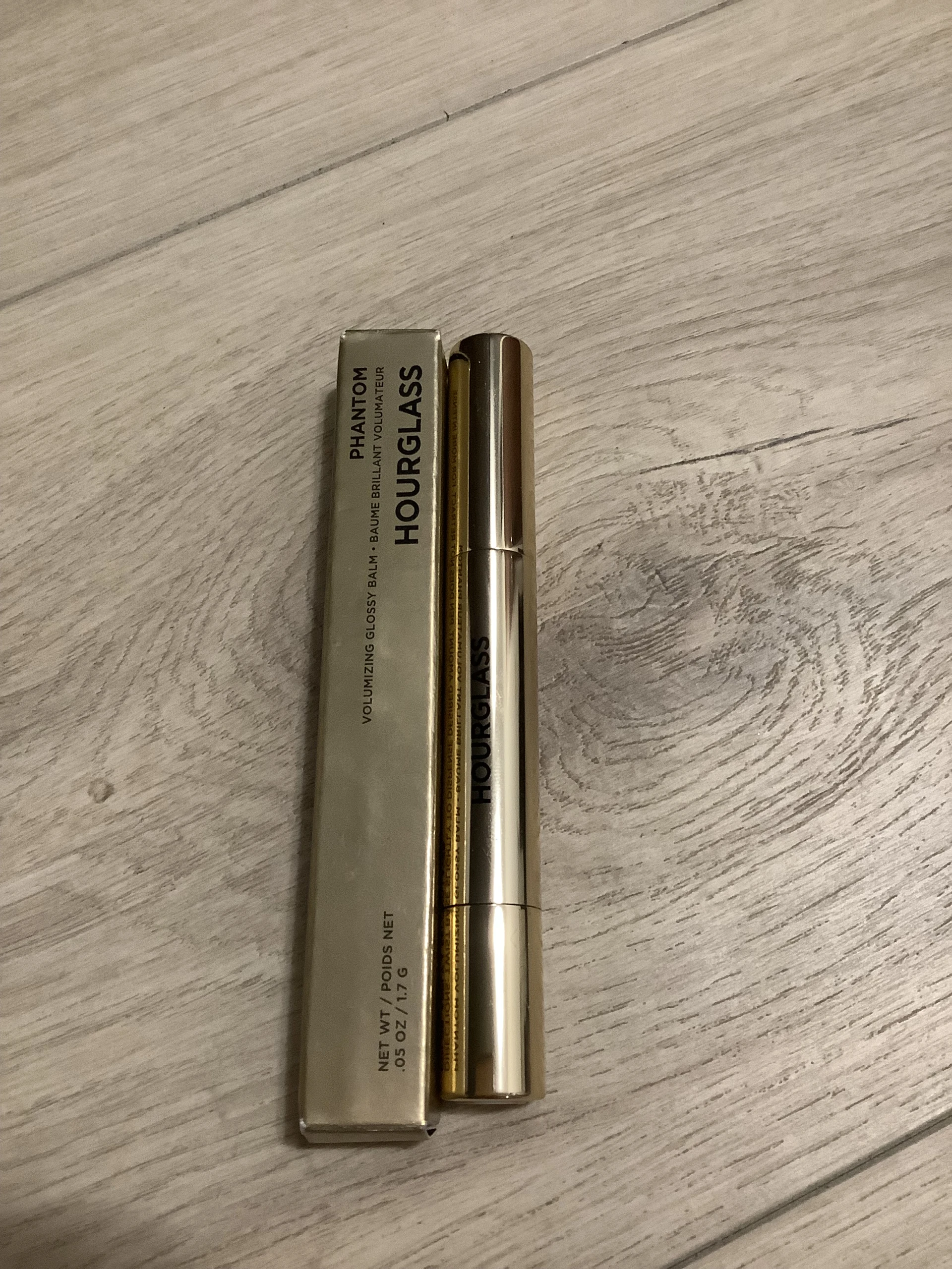 Hourglass Phantom Volumizing Glossy Balm