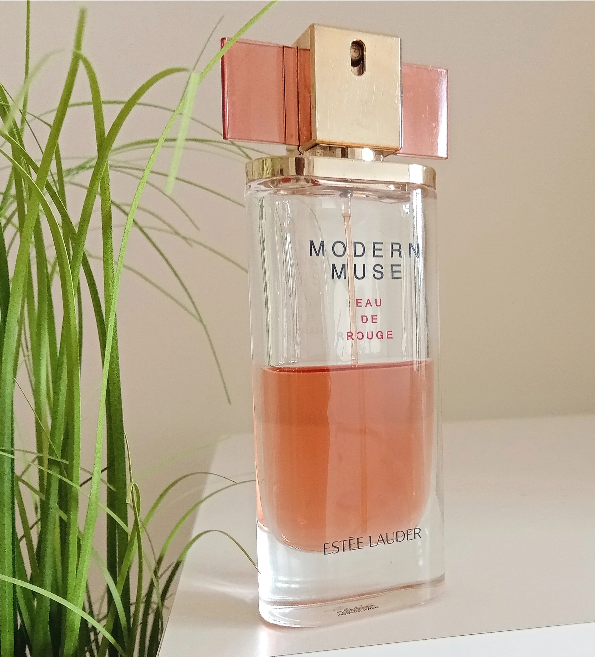 Ritkaság! Estée Lauder Modern Muse Eau De Rouge edt