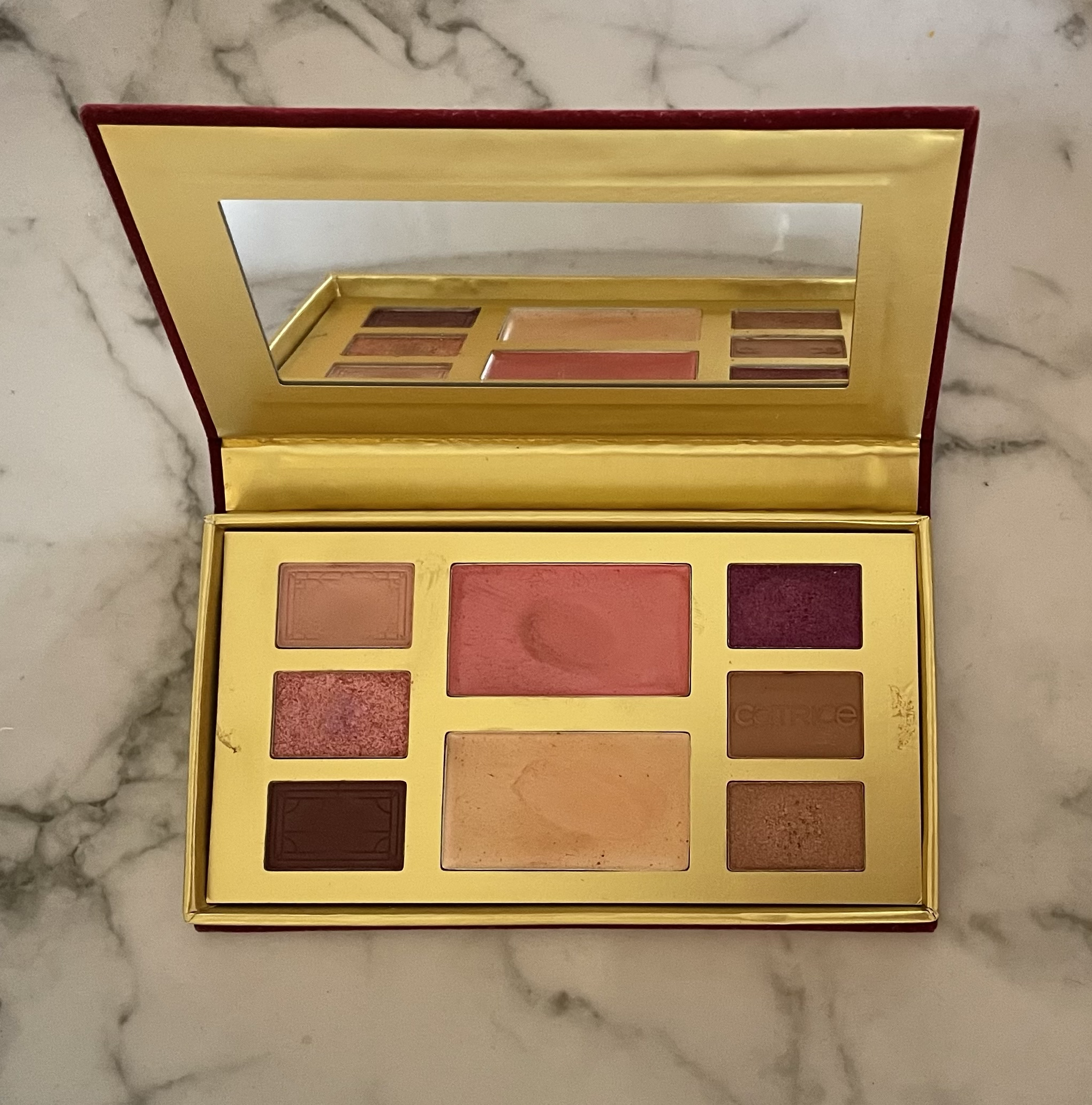 1700 Ft - Catrice Festive Treasures Multifunkciós Arcpaletta