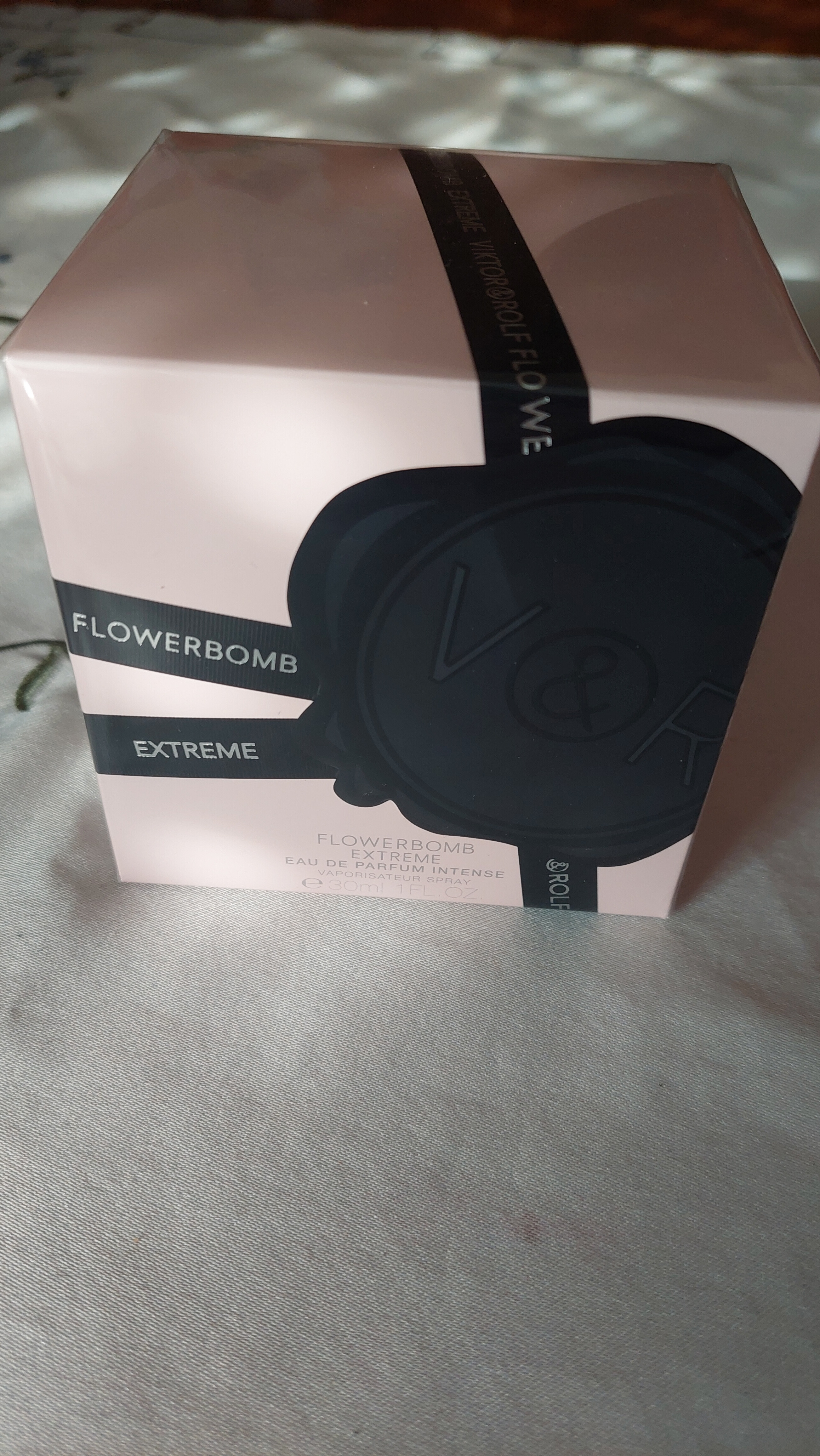 Bontatlan - Viktor&Rolf Flowerbomb Extreme 2025
