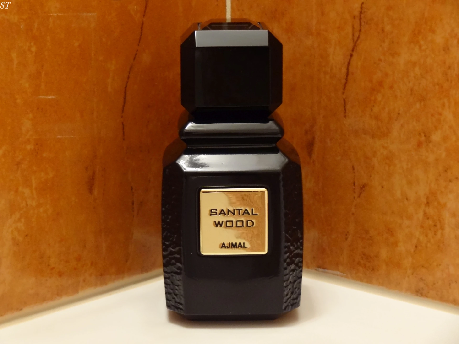 Fújós - Ajmal Santal Wood EDP
