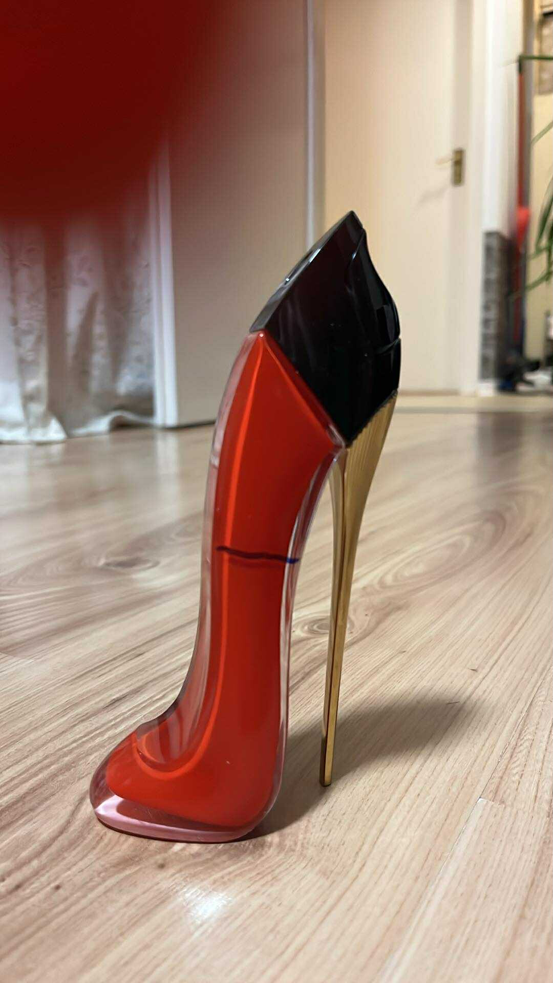 Carolina herrera very good girl 😍