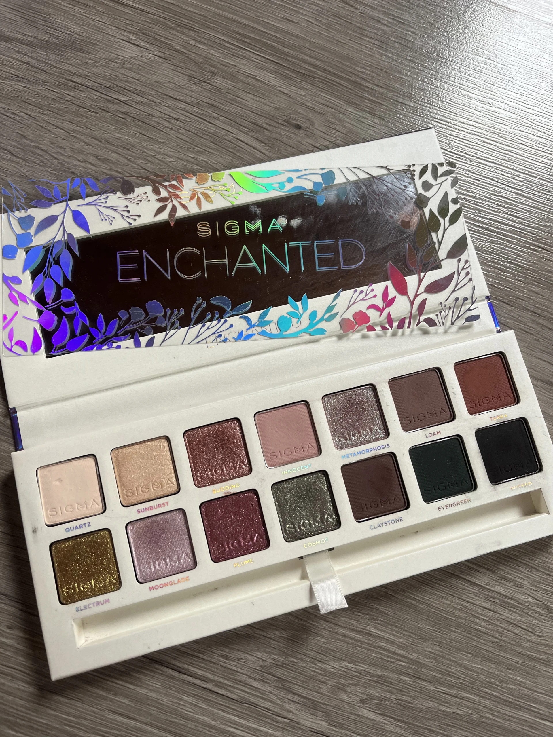 Sigma Enchanted paletta