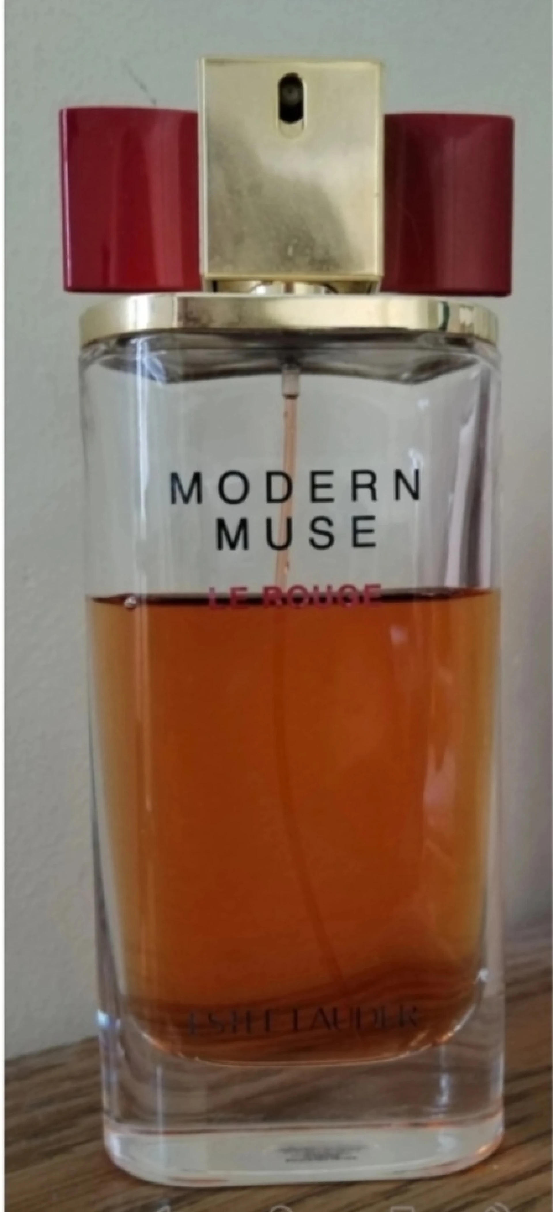 RITKASÁG ! Estée Lauder Modern Muse Le Rouge EDP
