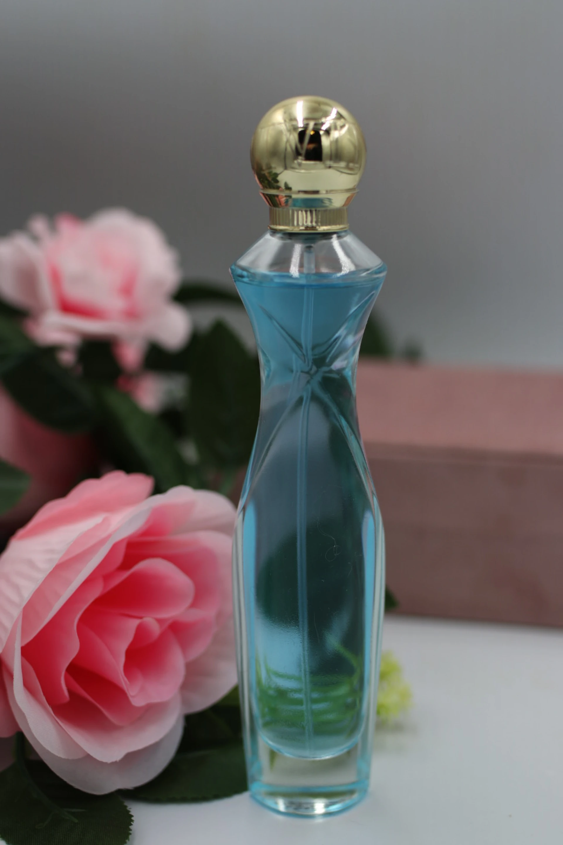 Oriflame Divine EDP Parfüm - 50 ml - teljes üveg 1-2 fújás hiányzik belőle