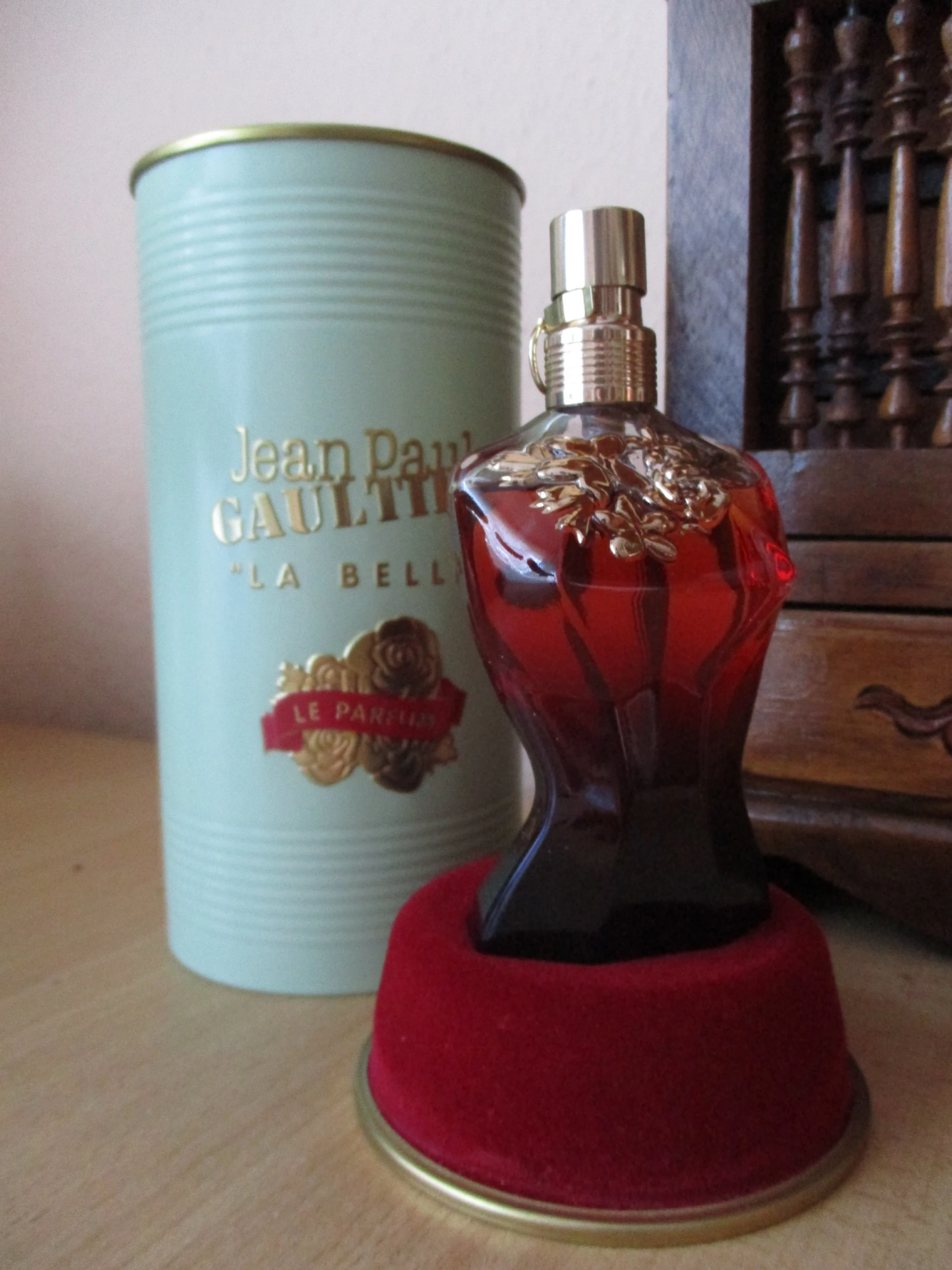 Jean Paul gaultier La Belle Le Parfum Intense