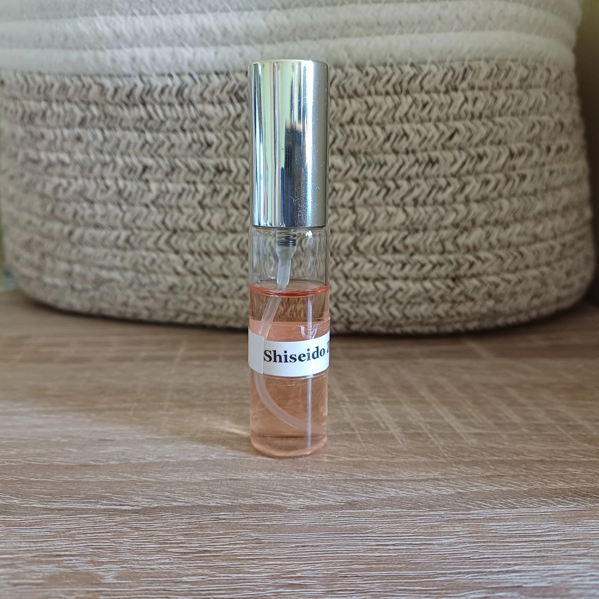 Shiseido Zen Gold Elixir fújós
