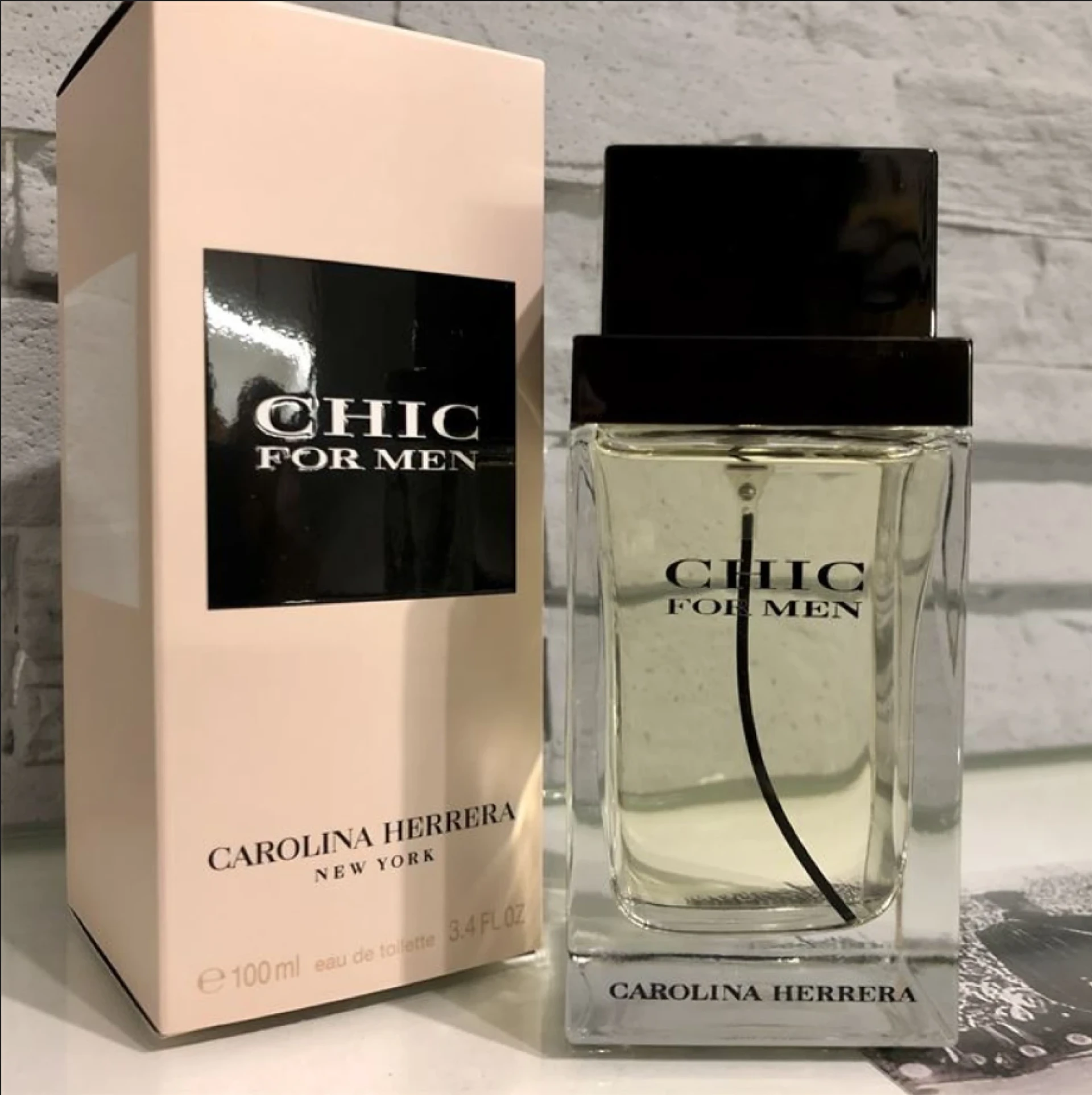 Carolina Herrera Chic for Men fújósok