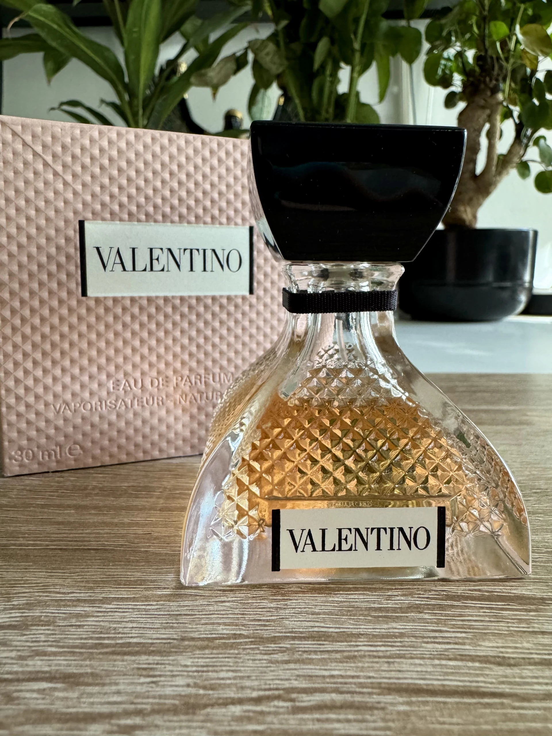 Üvegében, Valentino Valentino EDP