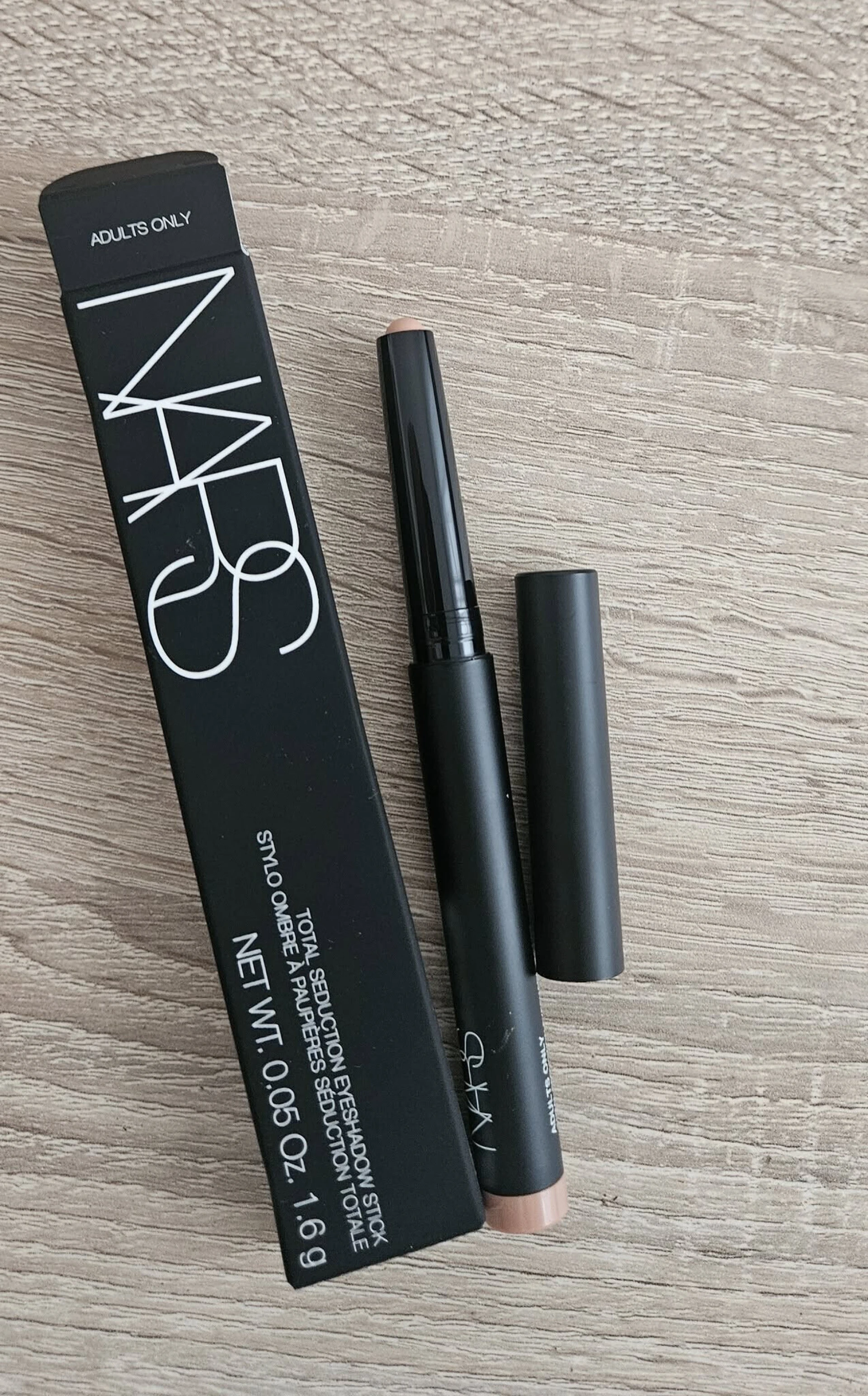NARS Total Seduction Eyeshadow Stick - ADULTS ONLY árnyalat