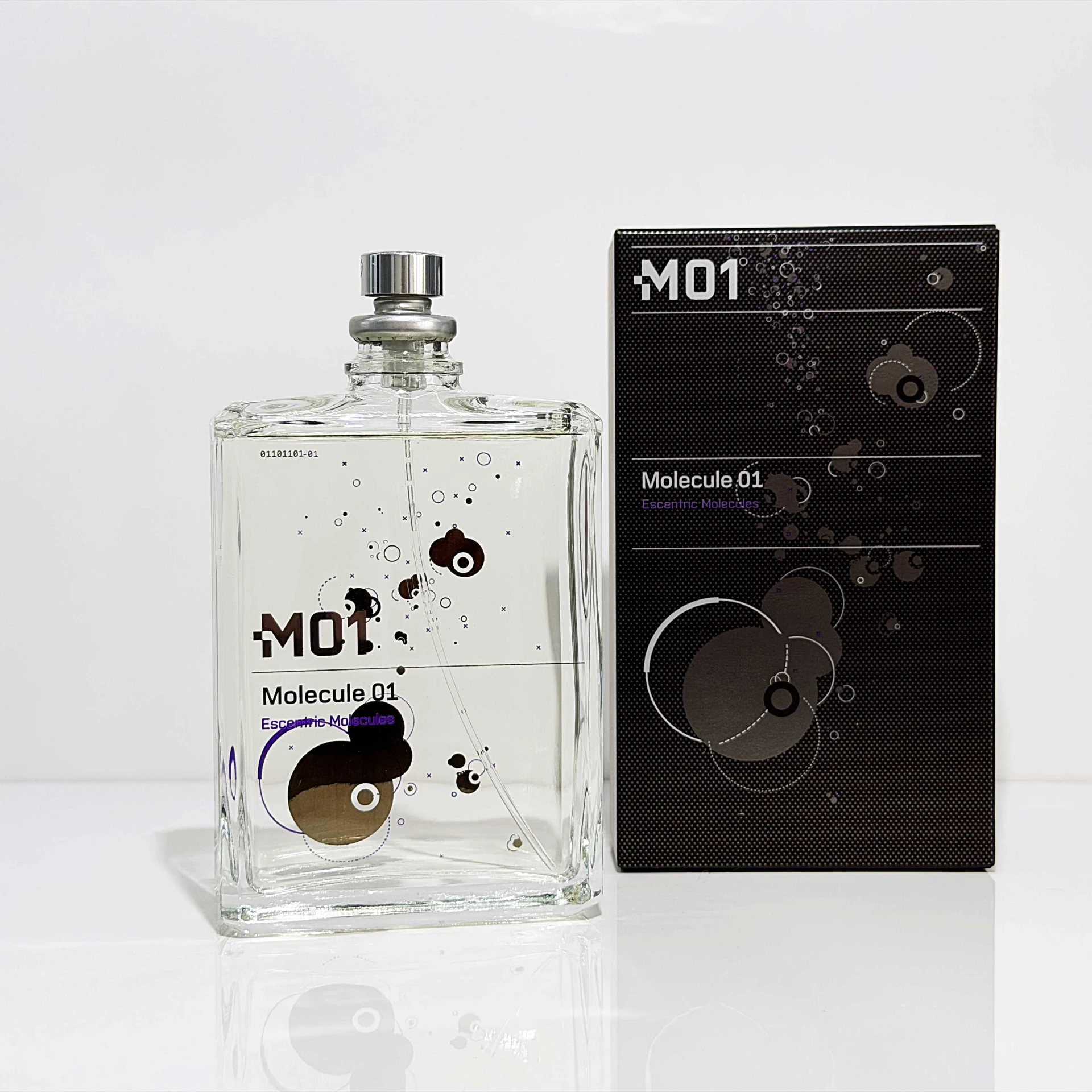 Escentric Molecules Molecule 01 EDT 🧪 dekantok