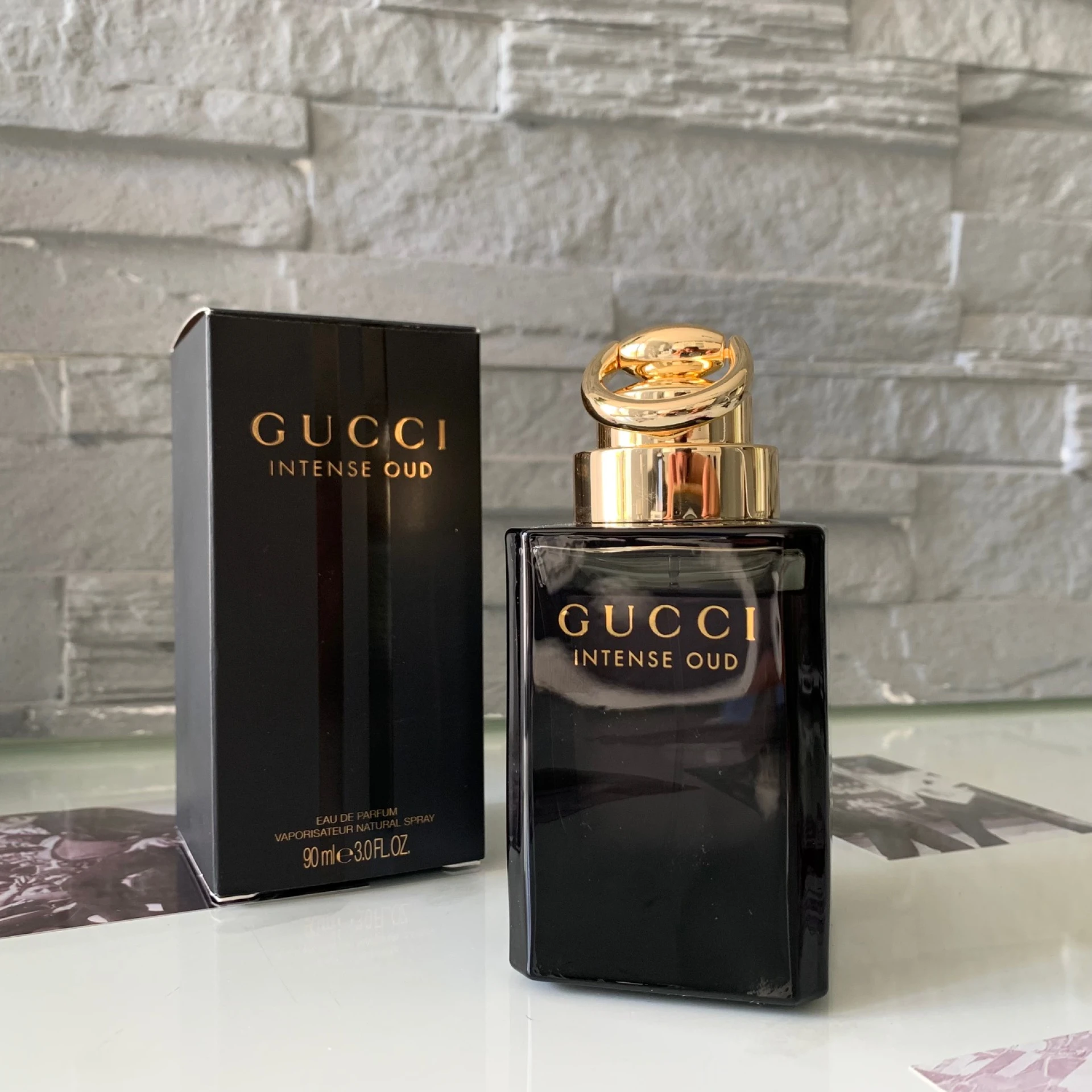 Gucci Intense Oud EDP fújósok