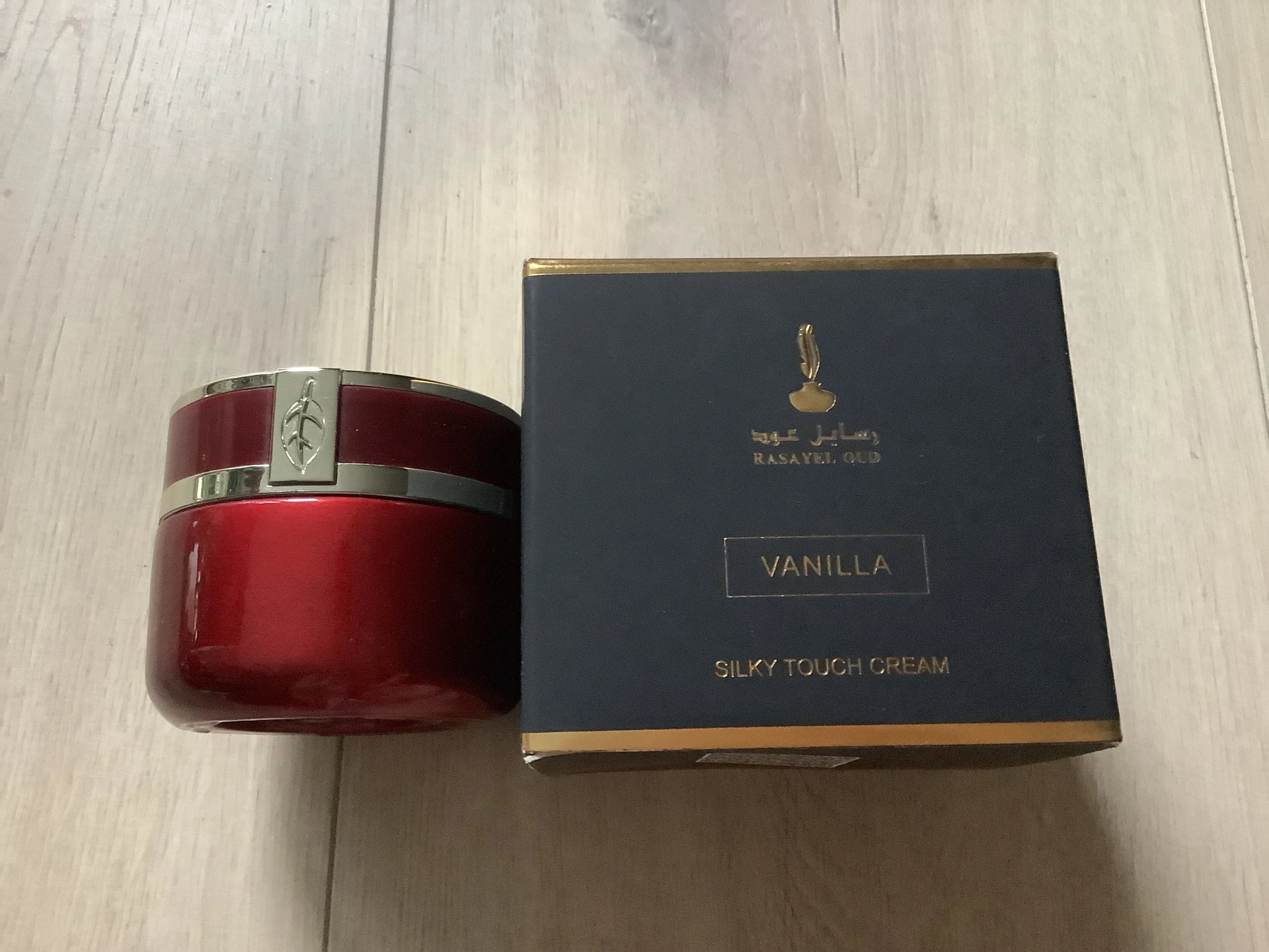 Rayasel Oud Silky Touch Cream