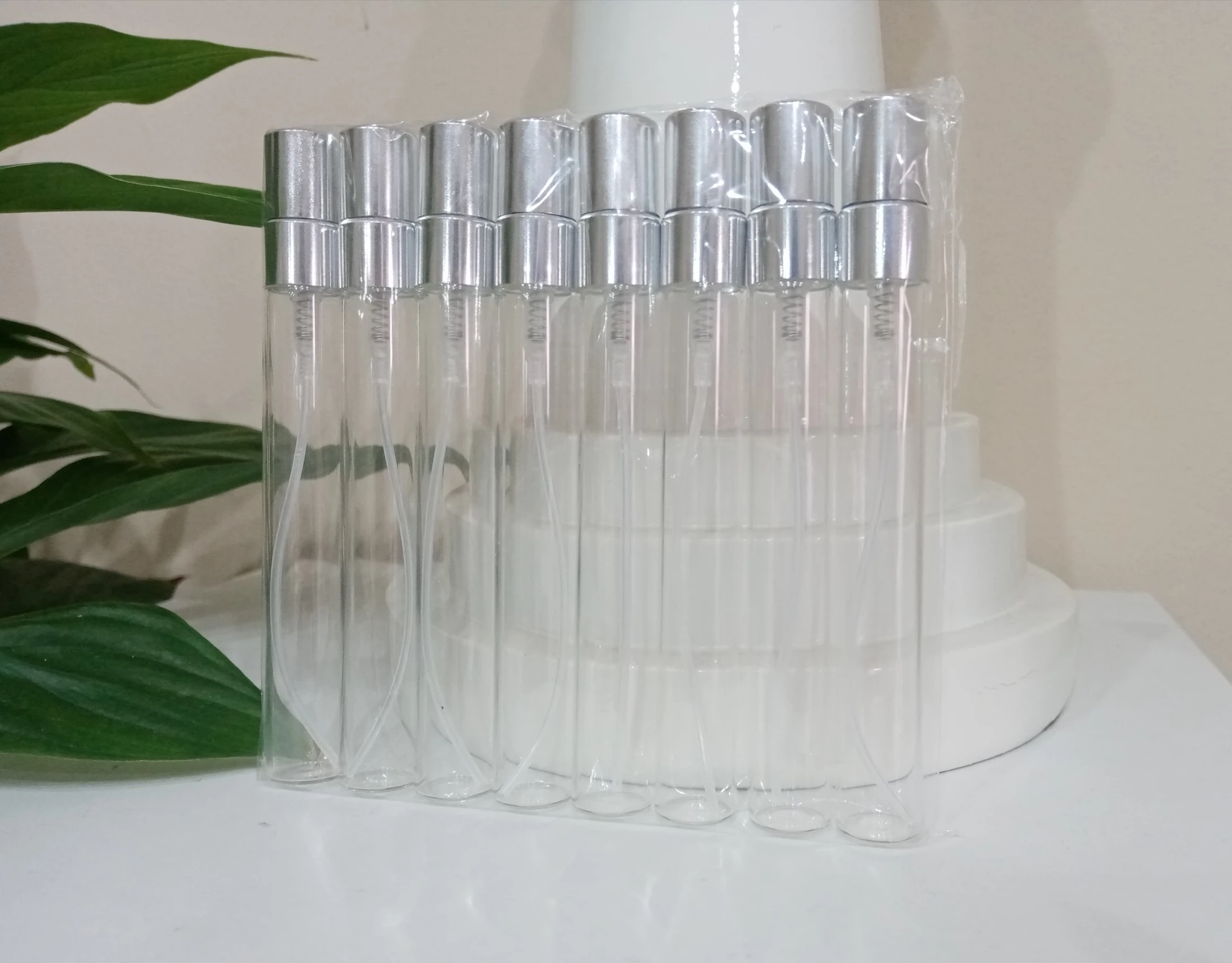 8 db-os, 10 ml-es üveg parfümszóró