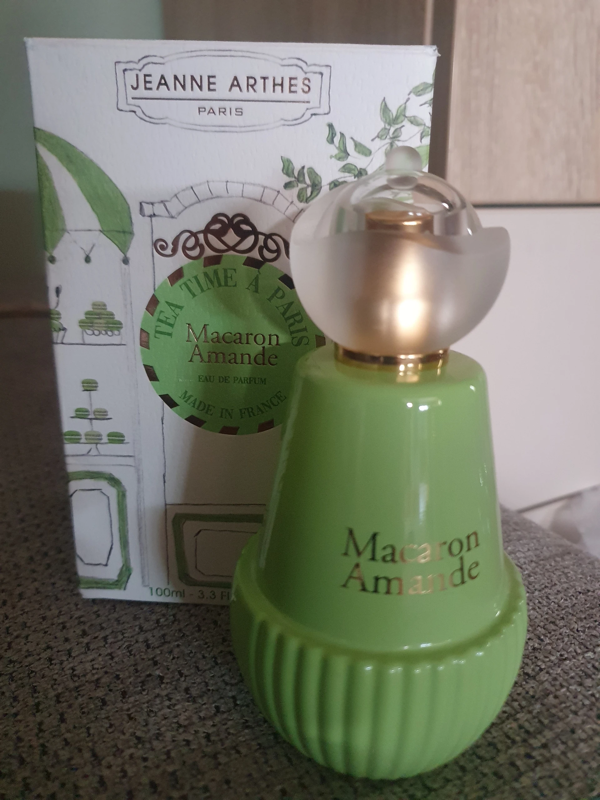 Tea Time Á Paris Macaron