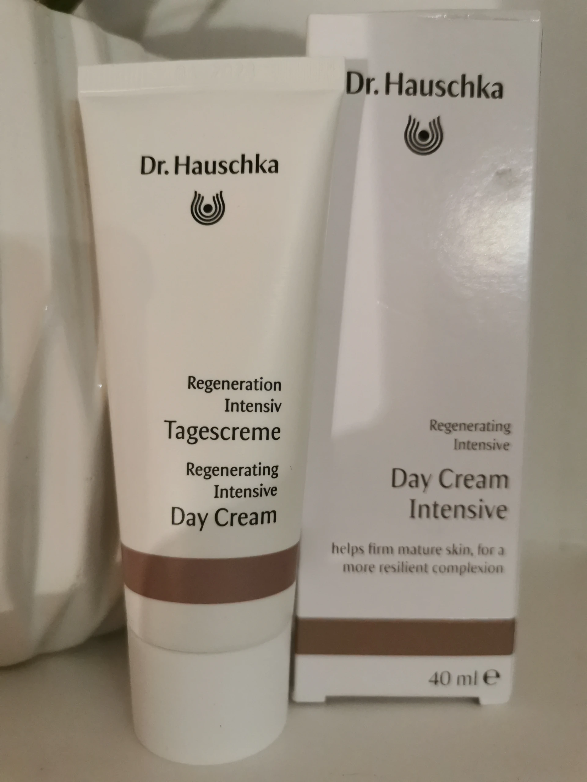 Dr. Hauschka Regeneráló Nappali Krém