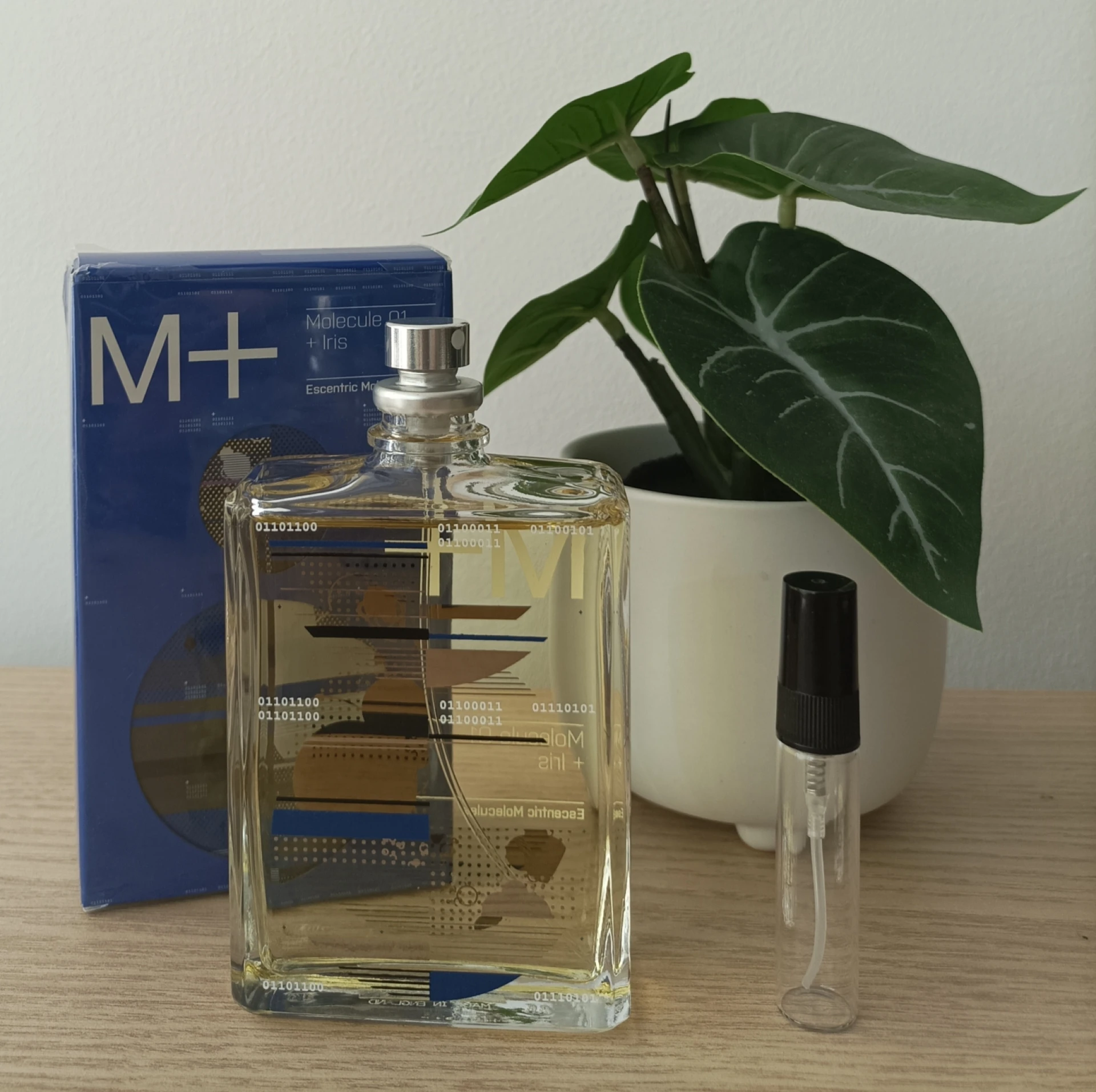 Escentric Molecules M+Iris