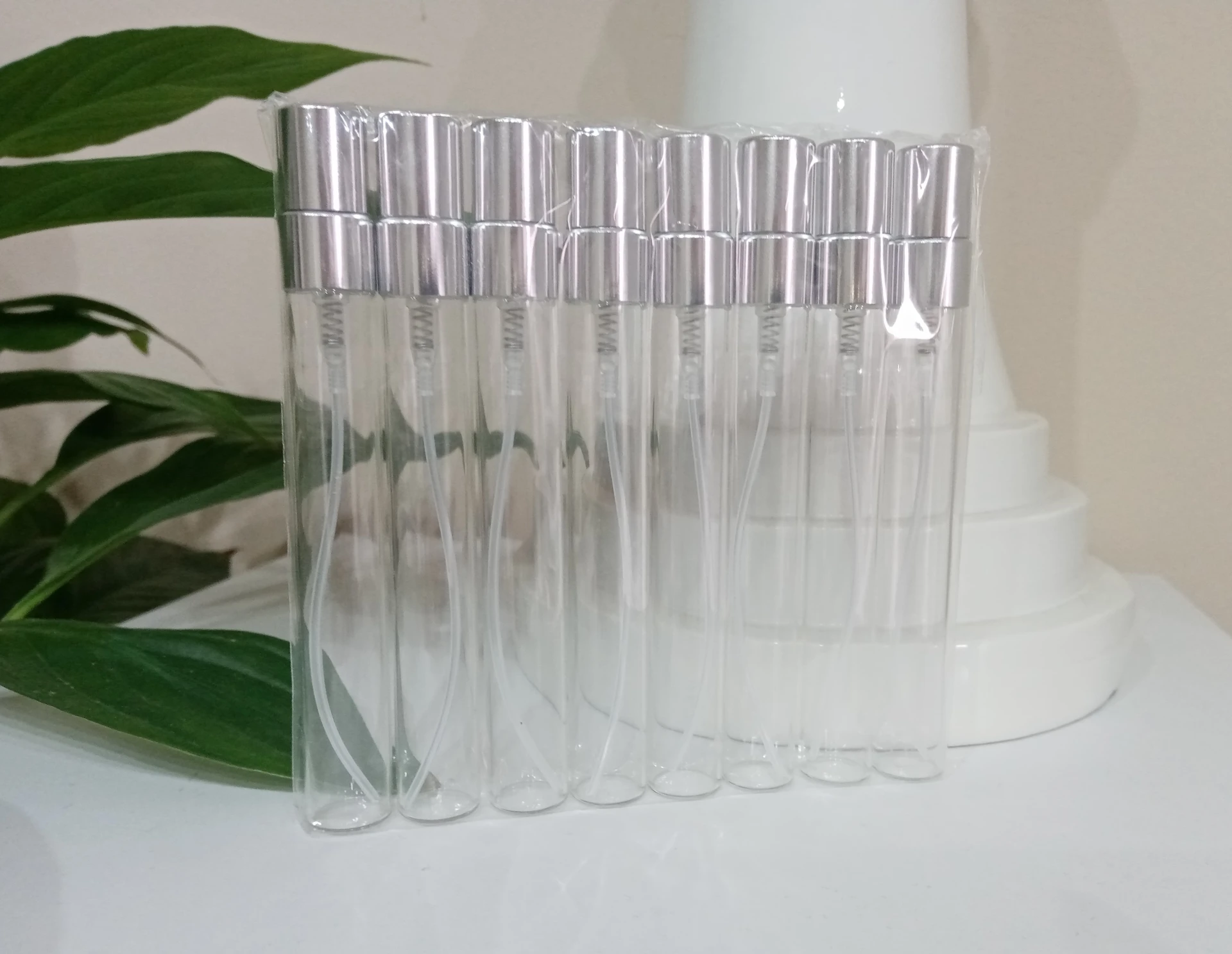8 db-os, 10 ml-es üveg parfümszóró