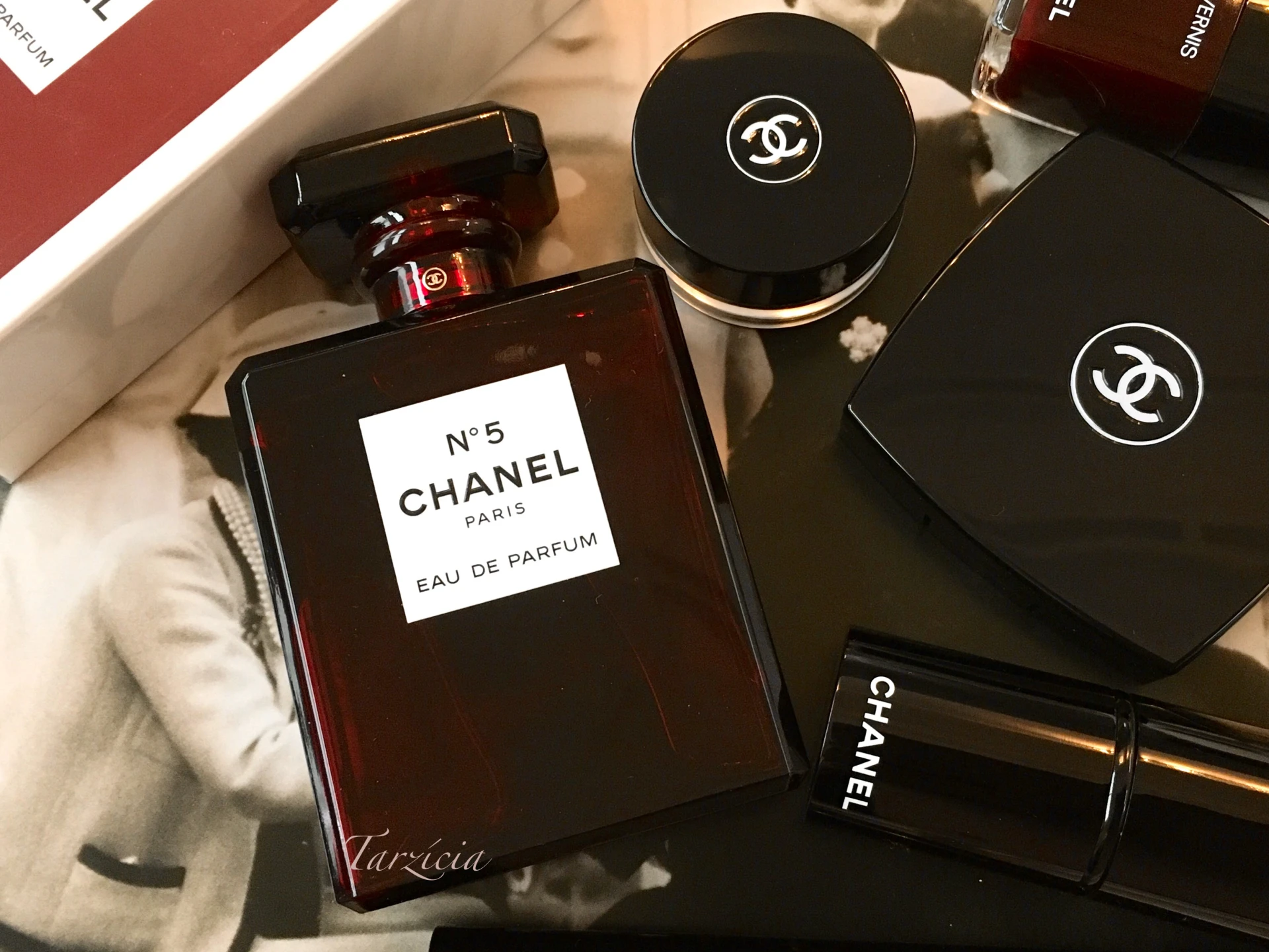 LIMITÁLT KIADÁS - Chanel N°5 Red Edition EDP és L'Eau EDT ❤️