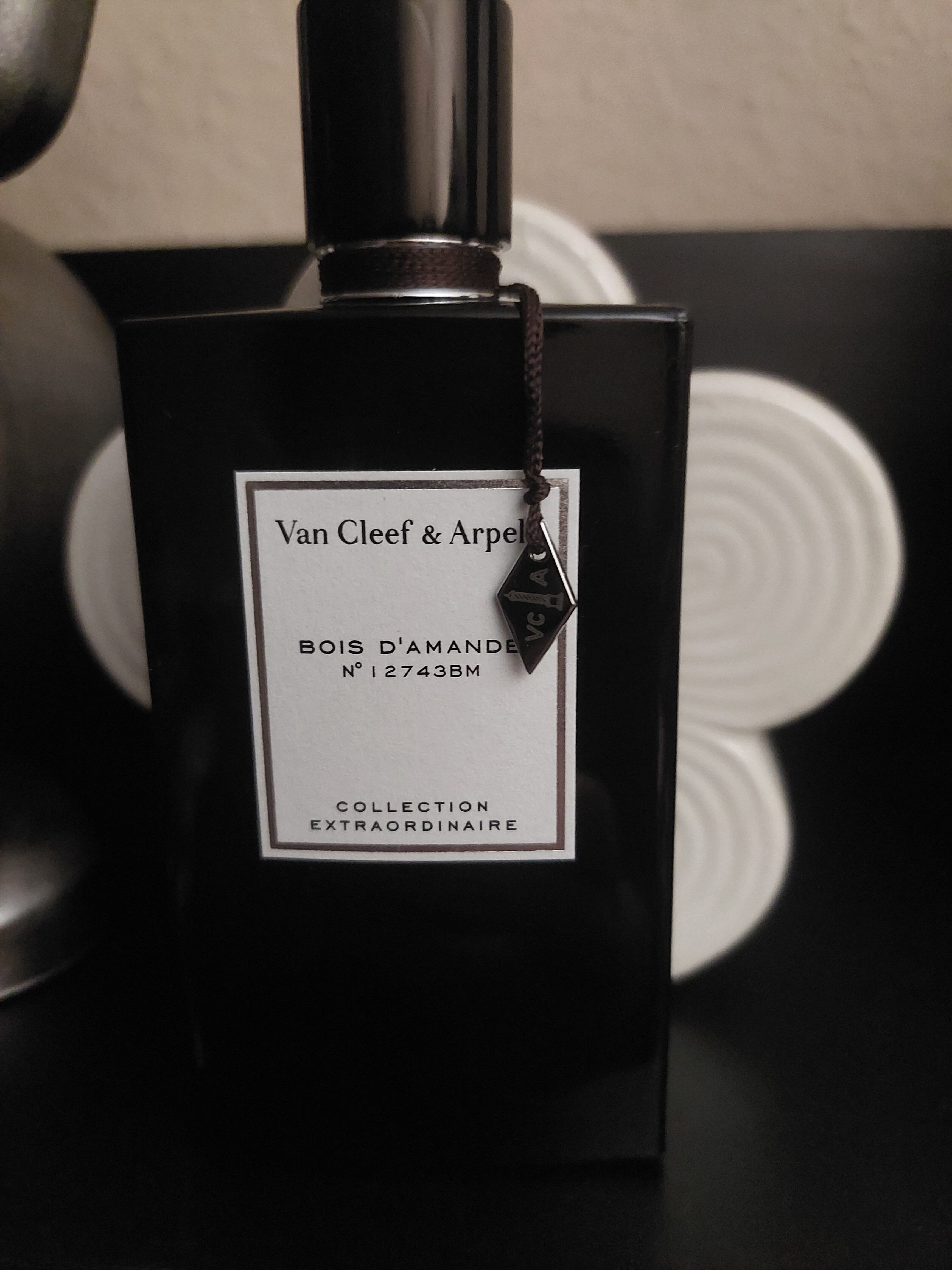 Van Cleef & Arpels Bois D’Amande EDP