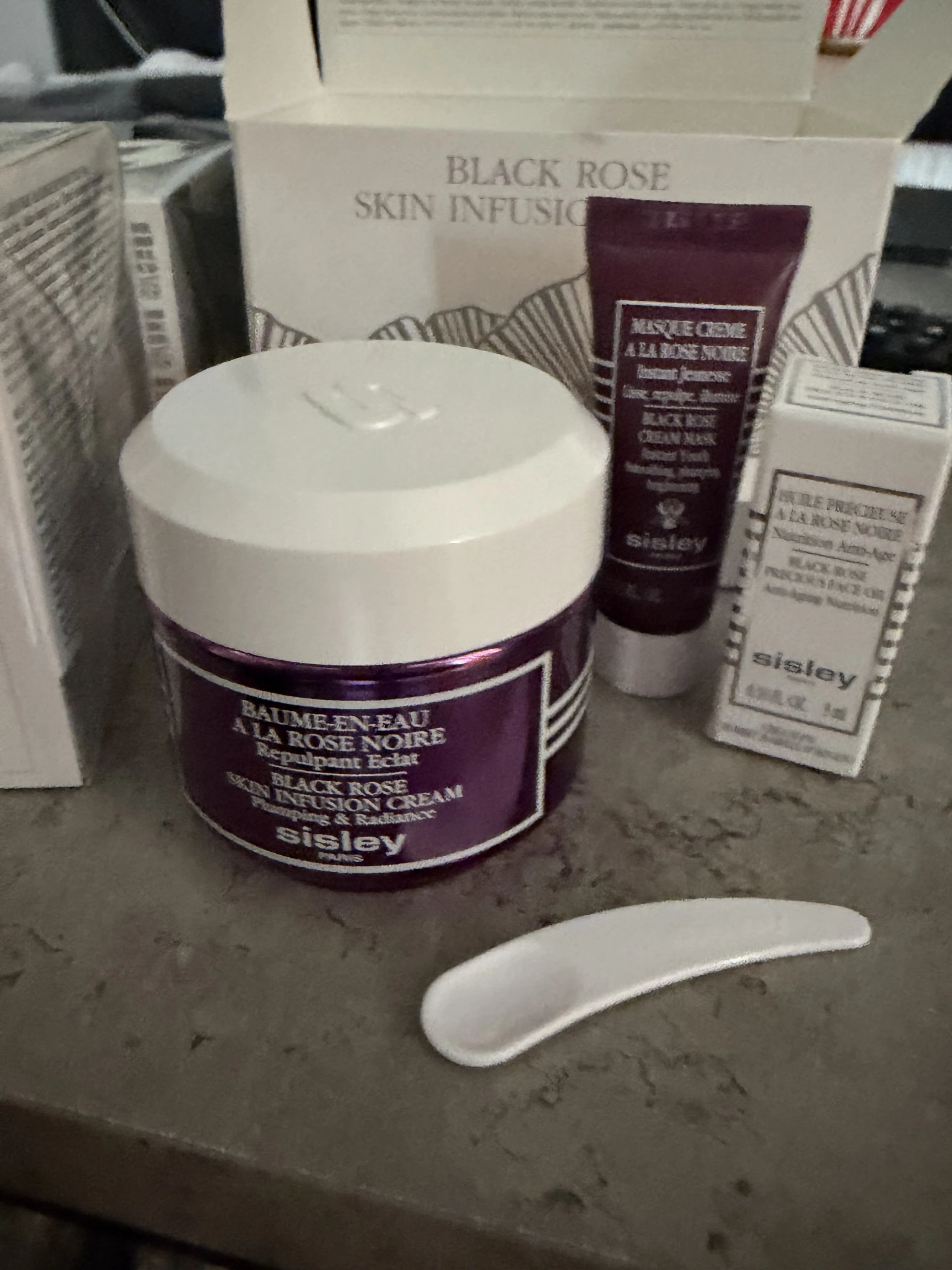 Sisley black rose infusion szett