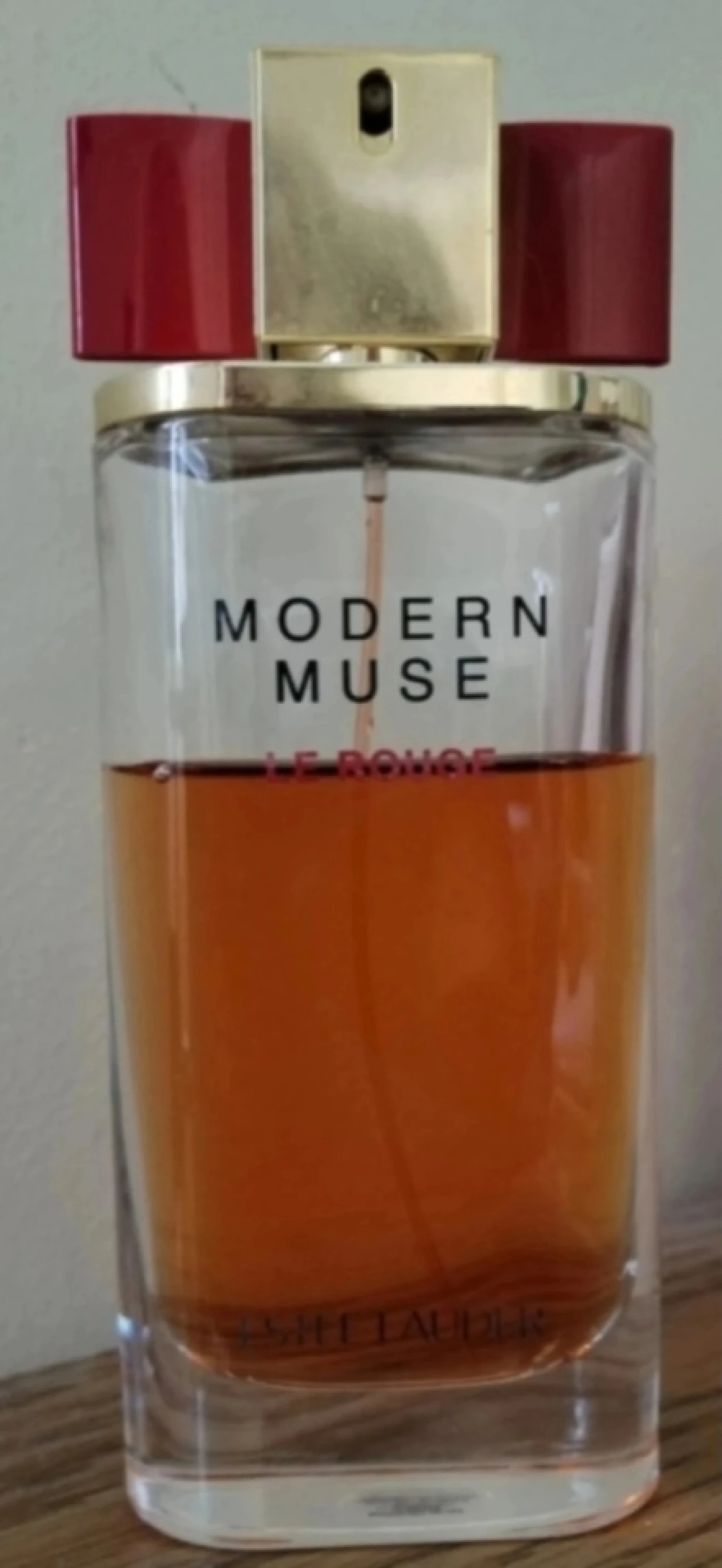 RITKASÁG ! Estée Lauder Modern Muse Le Rouge EDP