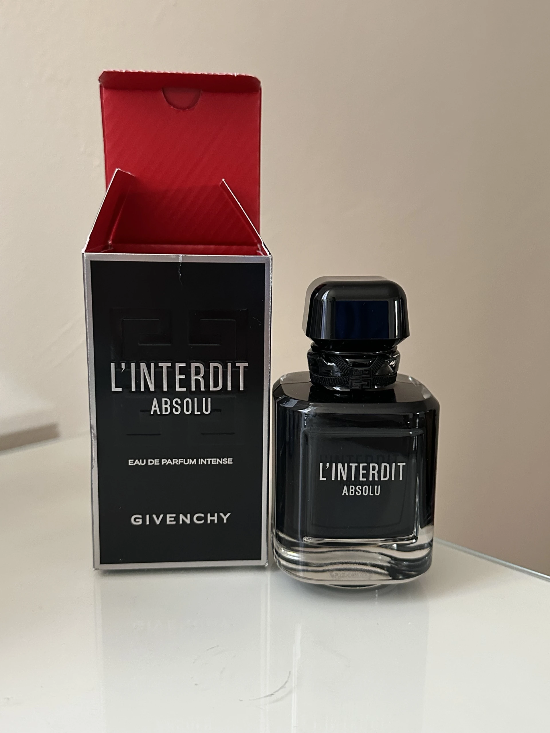 Givenchy L’interdit Absolu