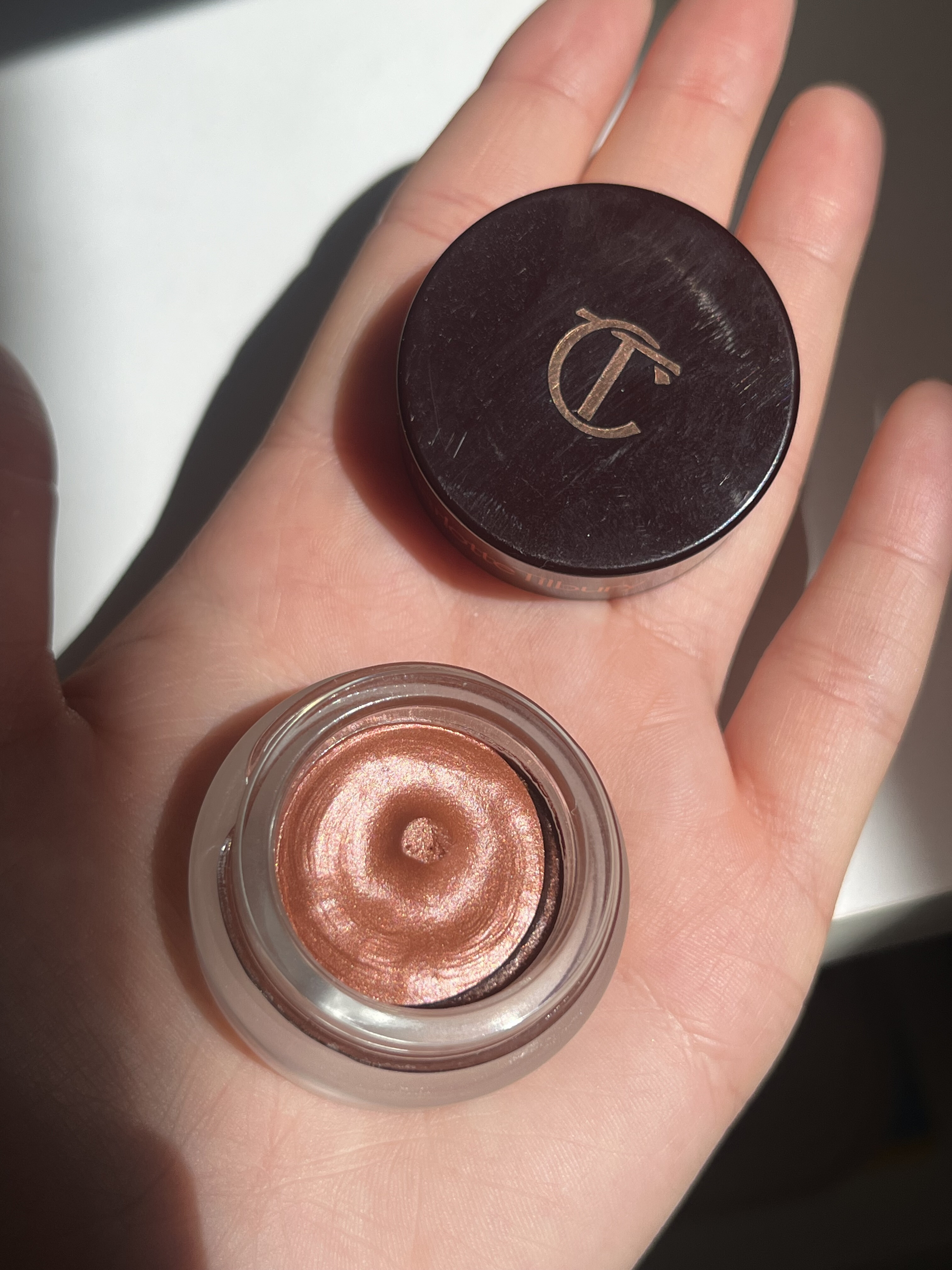 Charlotte Tilbury Eyes to Mesmerize Walk of No Shame