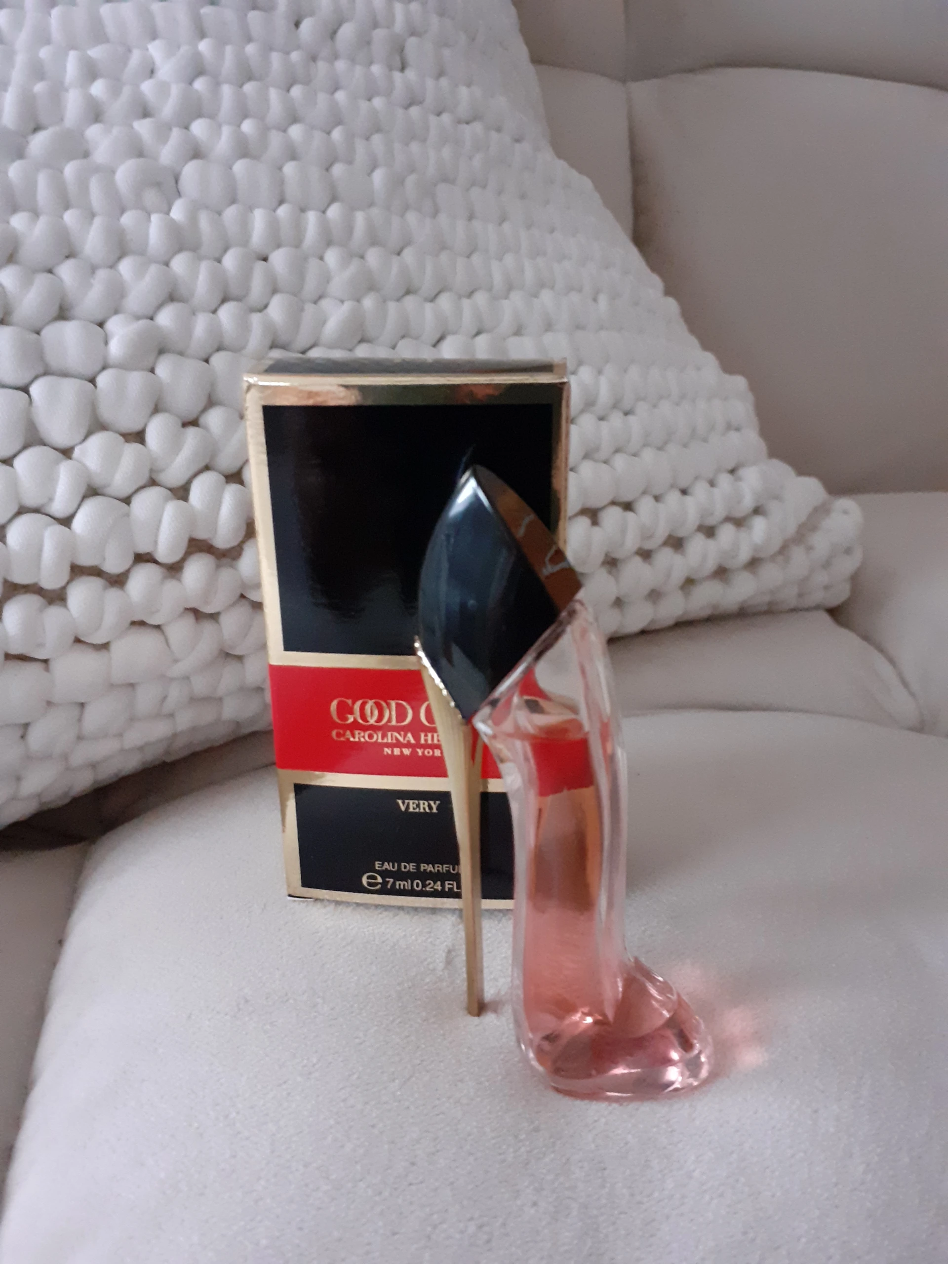 Carolina Herrera Very Good Girl EDP 7 ml