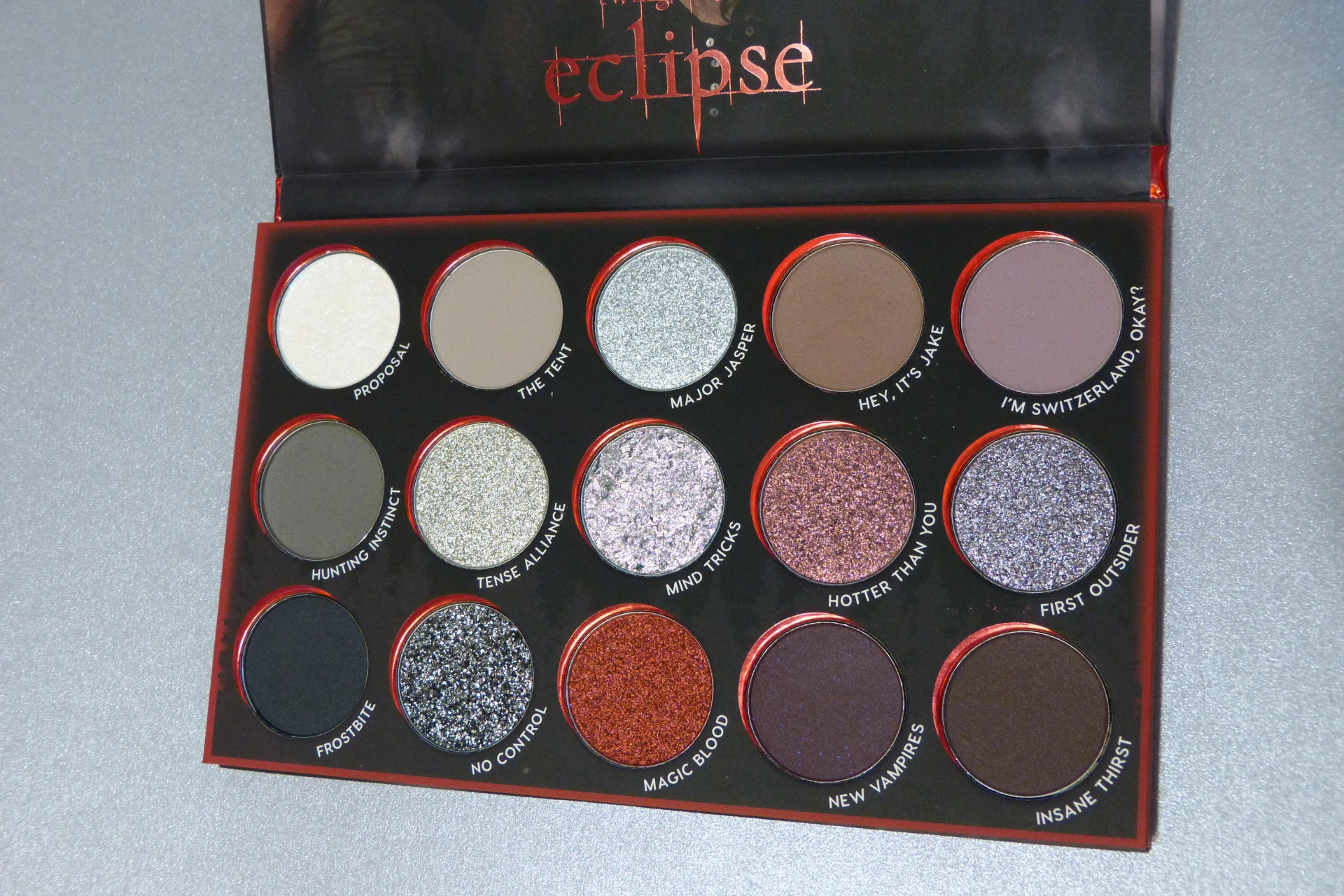 Új Colourpop Twilight Eclipse paletta