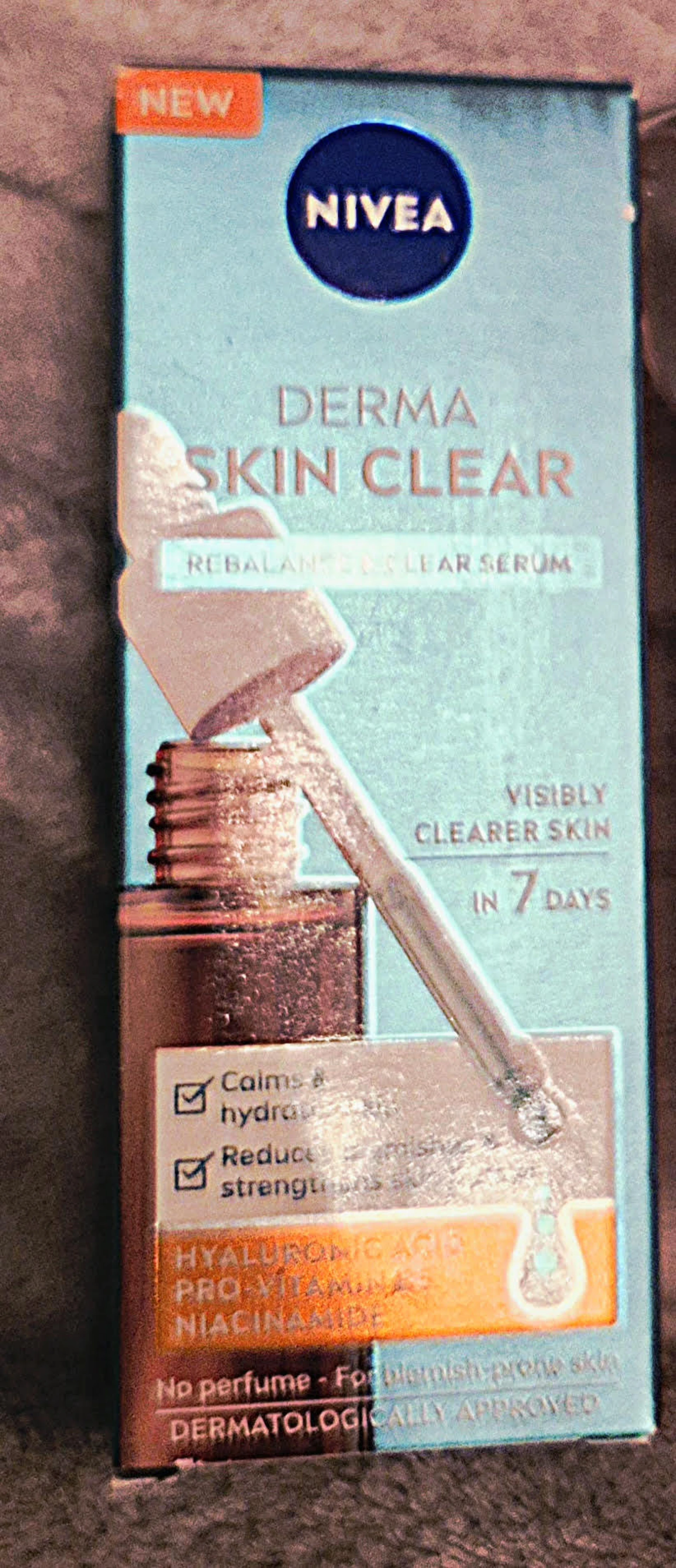 Eladó bontatlan Nivea Derma Skin Clear Kiegyenlítő & Tisztító Szérum
