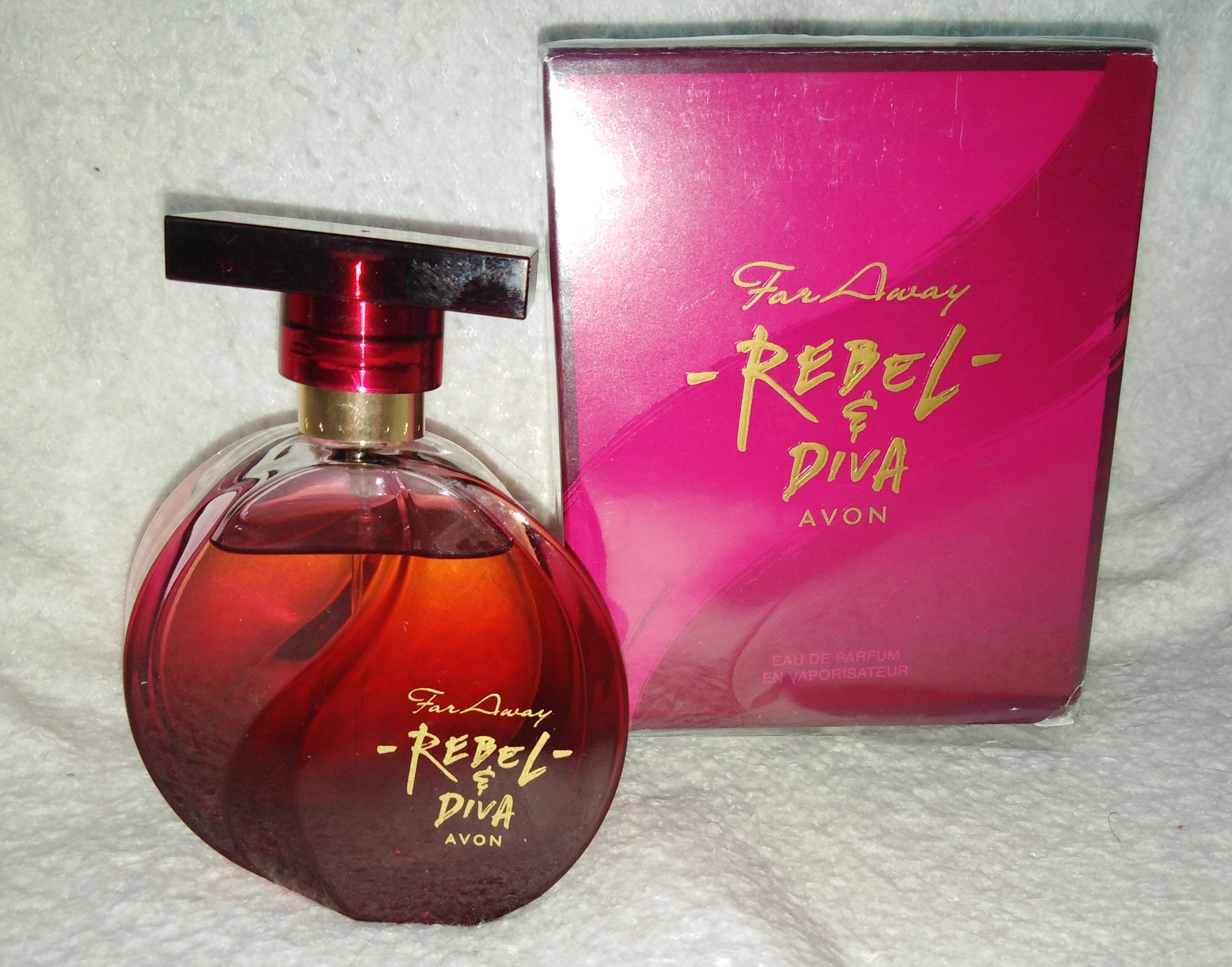 Avon Far Away Rebel & Diva parfüm eladó