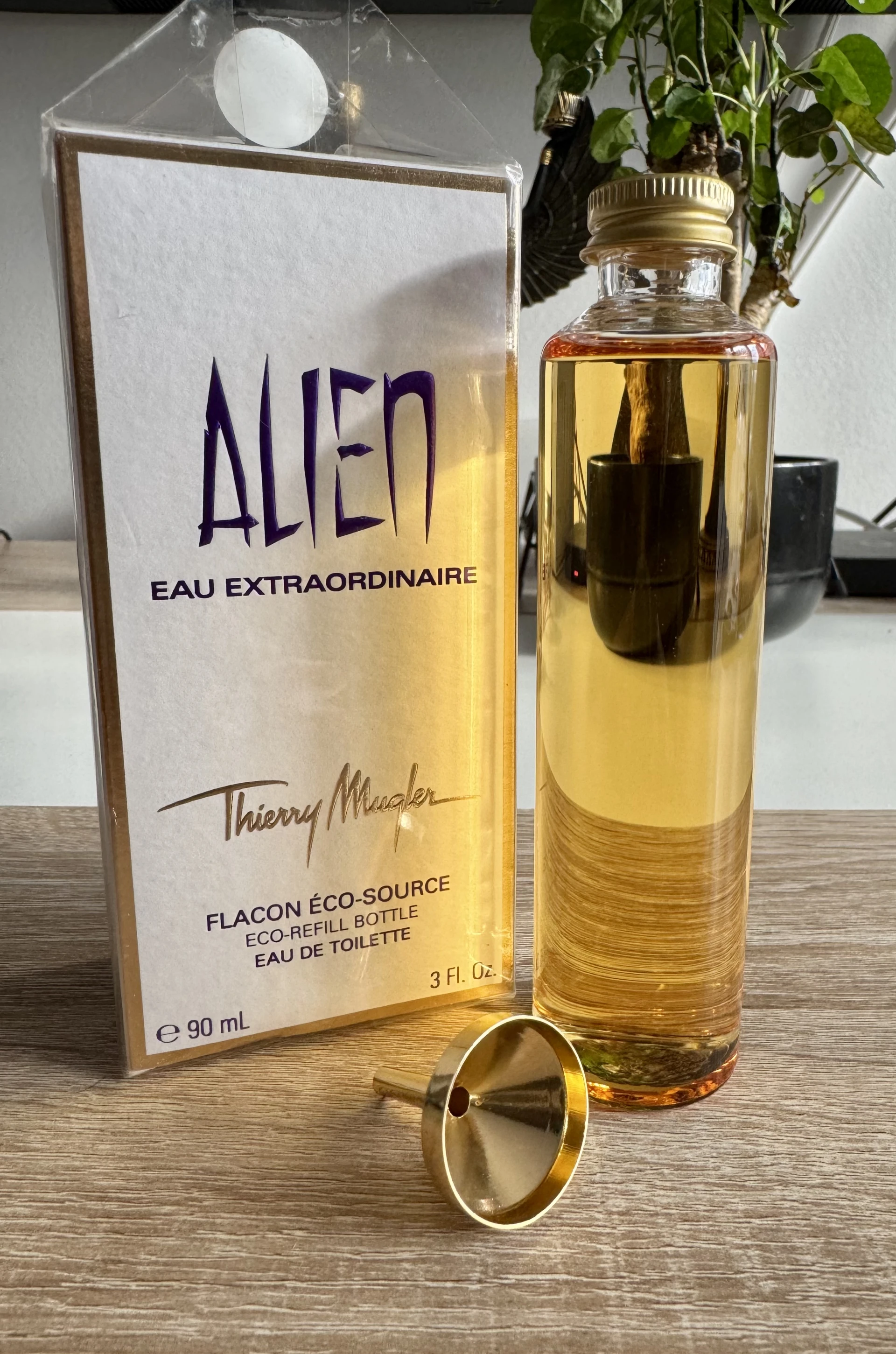 Üvegében, ÚJ!  T.Mugler Alien Eau Extraordinaire refill