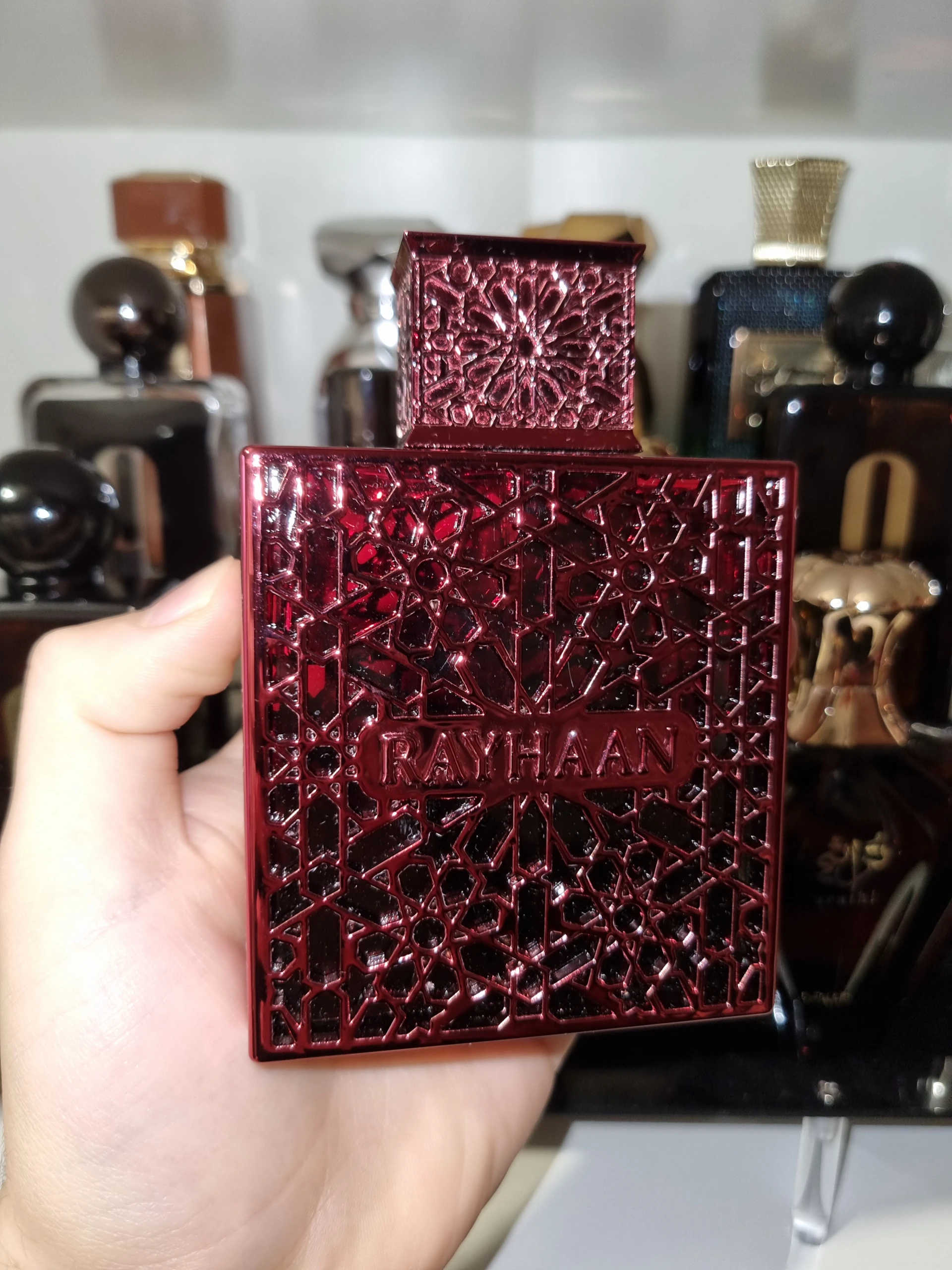 Rayhaan – Crimson Dekant