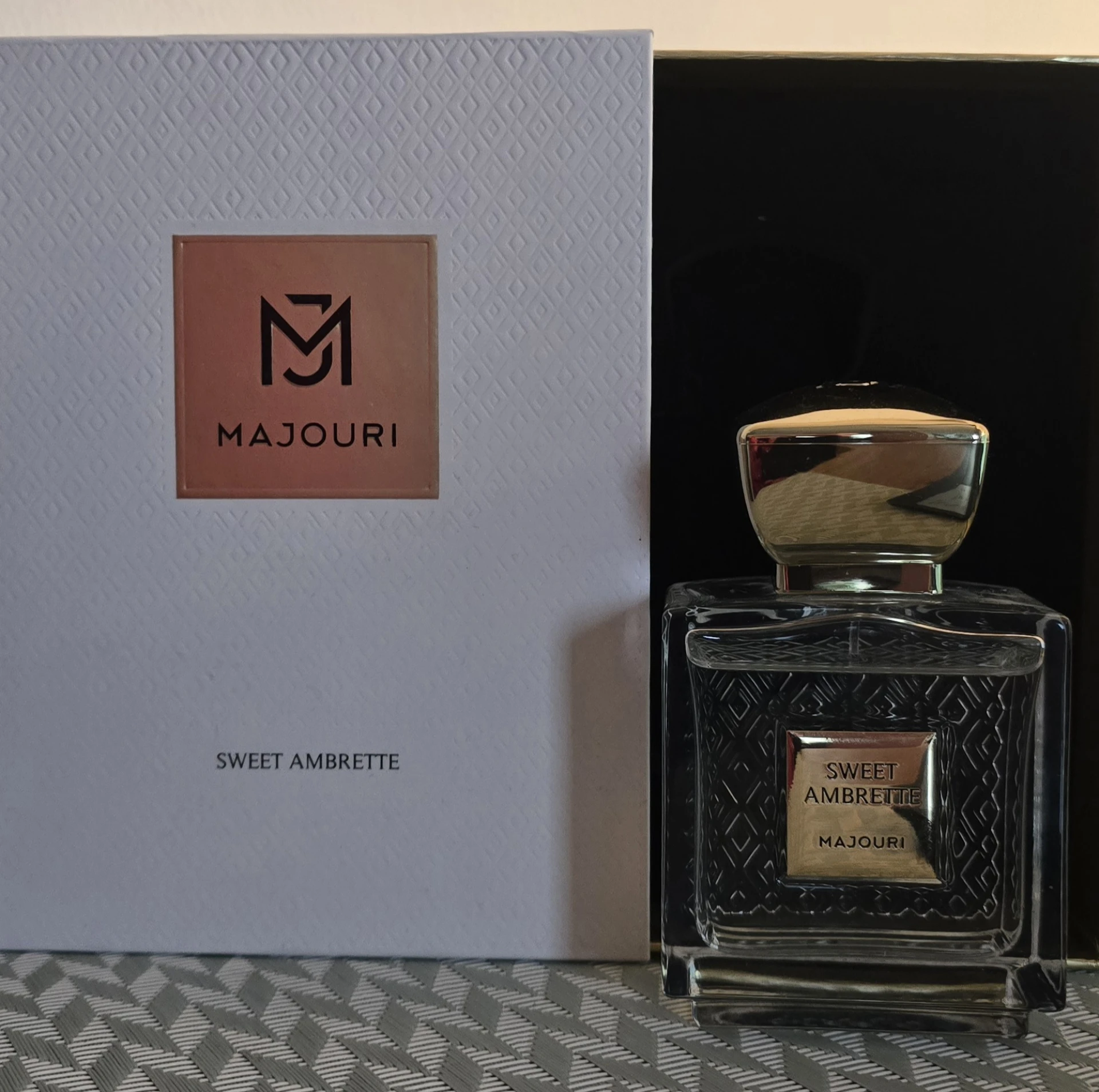 Majouri Sweet Ambrette