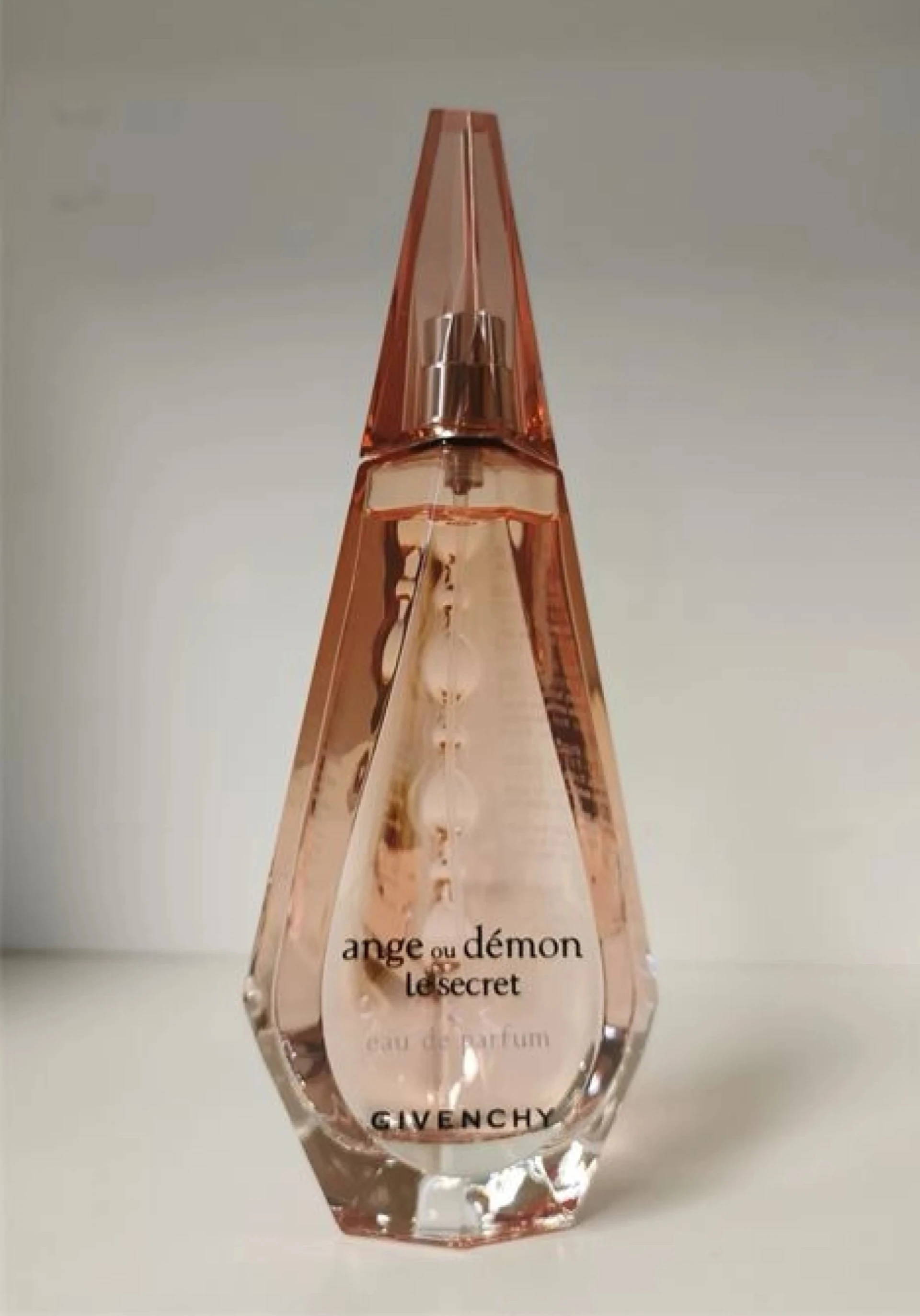 Givenchy Ange Ou Demon Le Secret EDP fújósok
