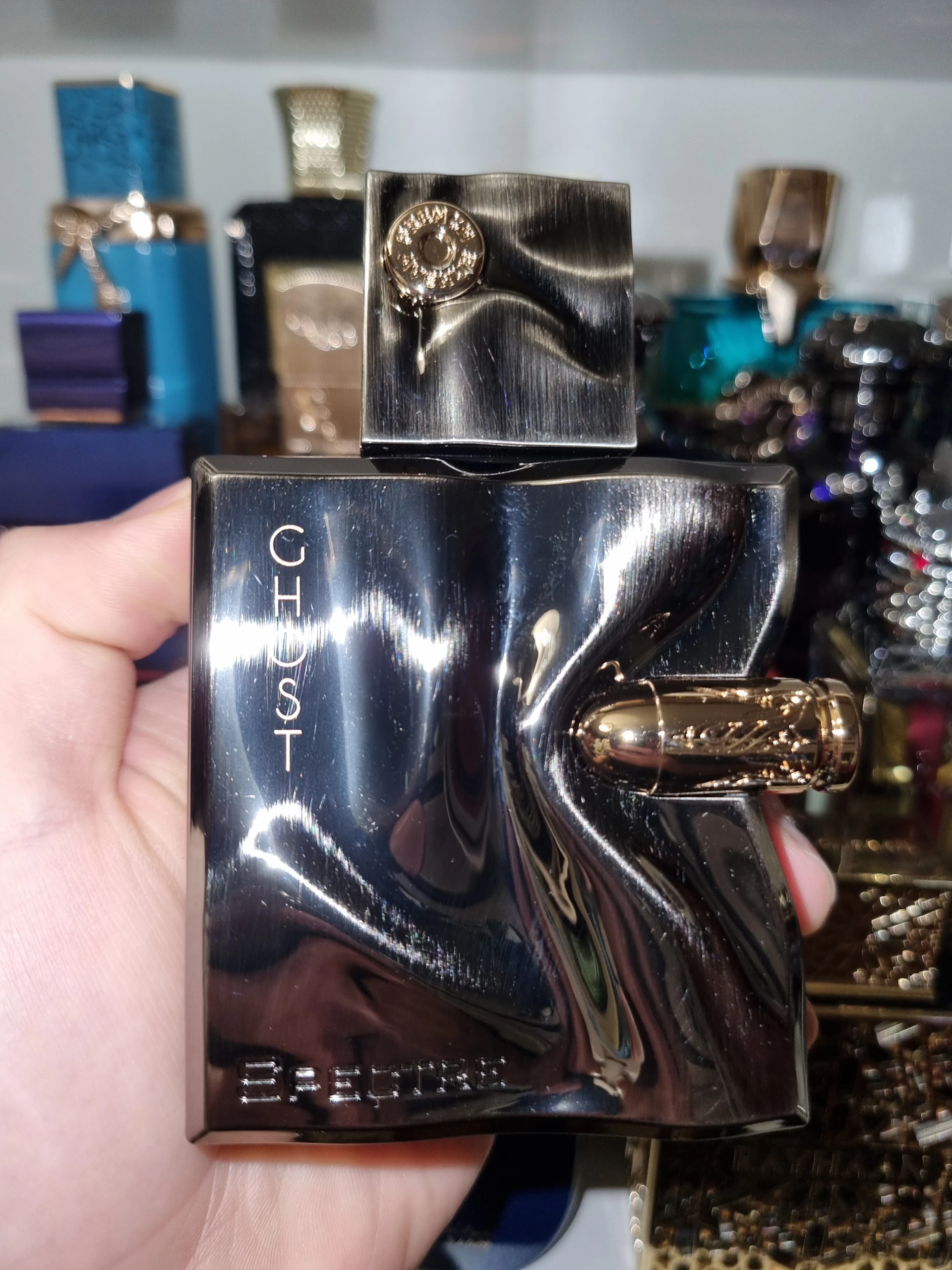 French Avenue – Spectre Ghost Dekant