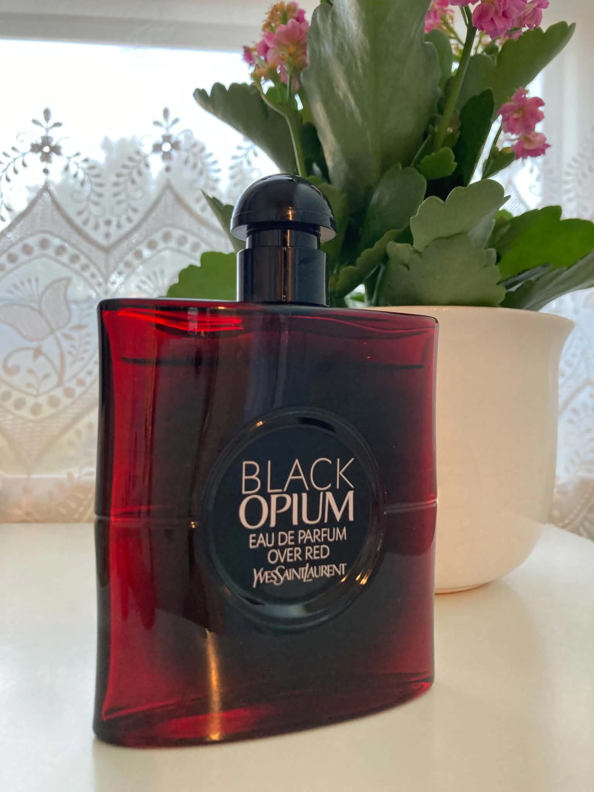 dekant - YSL Black Opium Over Red