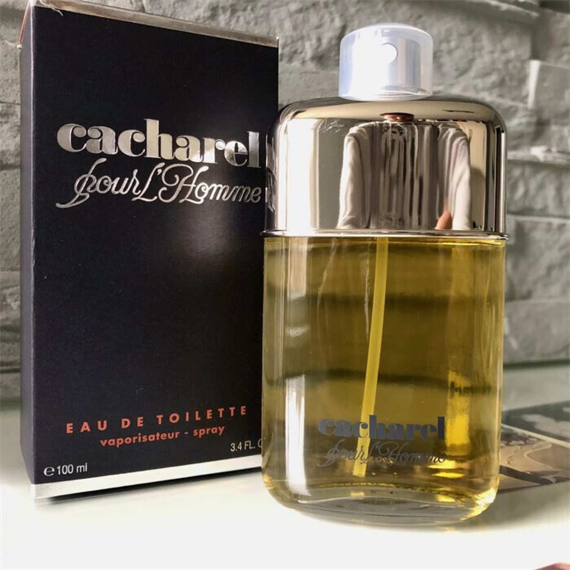 Cacharel Pour L'Homme fújósok