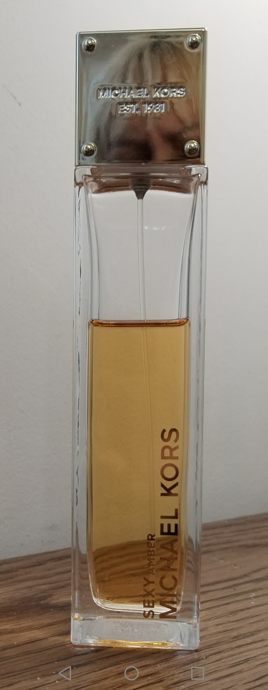 Michael Kors Sexy Amber EDP üvegében