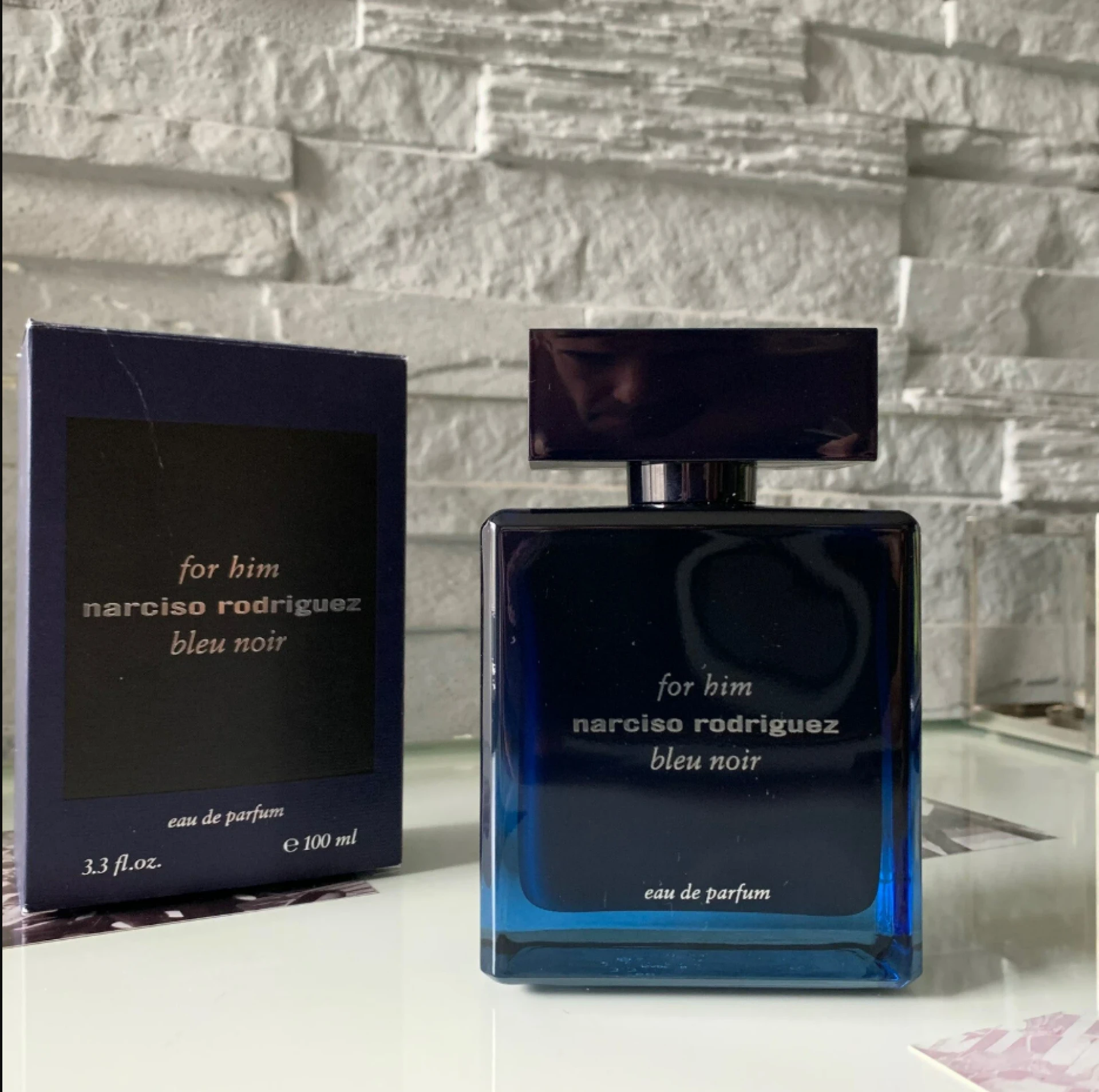 Narciso Rodriguez for Him Bleu Noir EDP fújósok