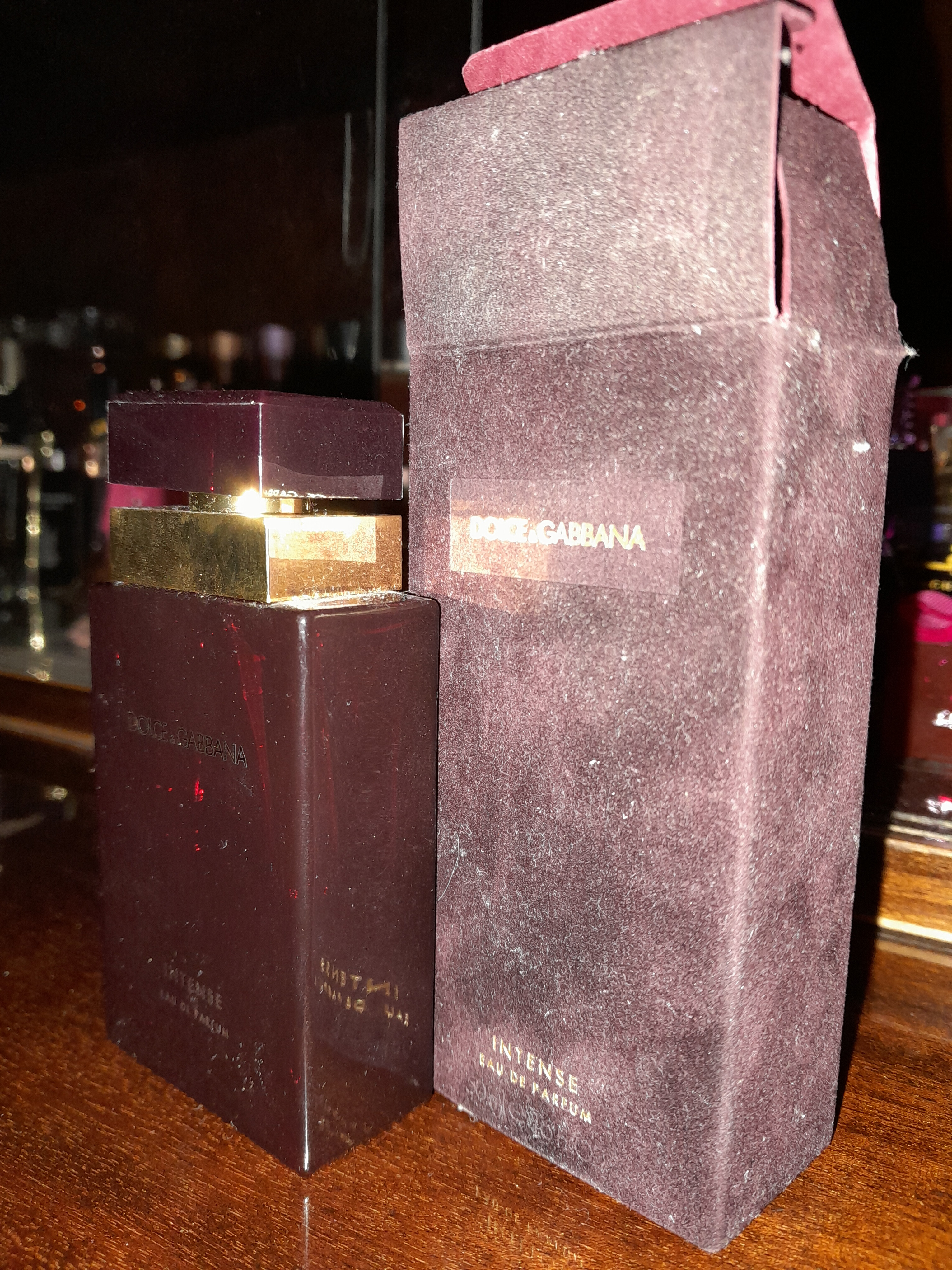 Pour Fenmme Intense fújós