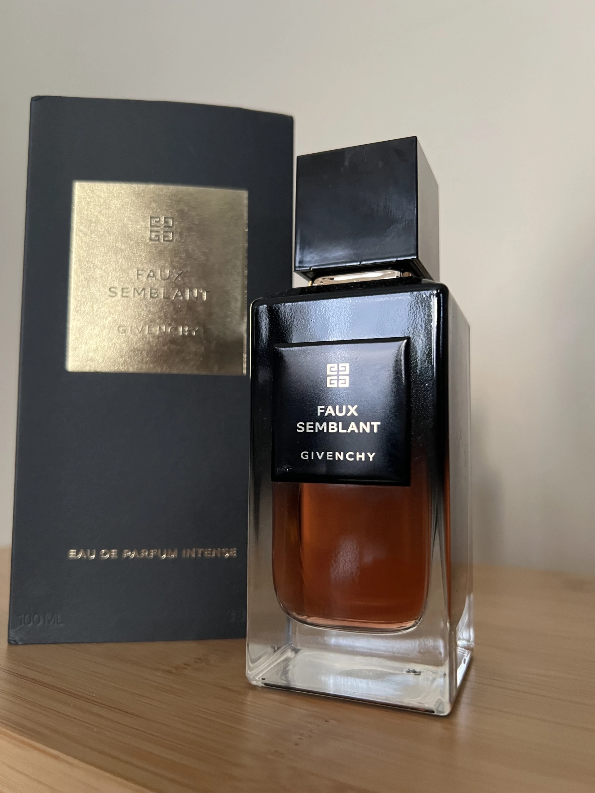 Givenchy Faux Semblant