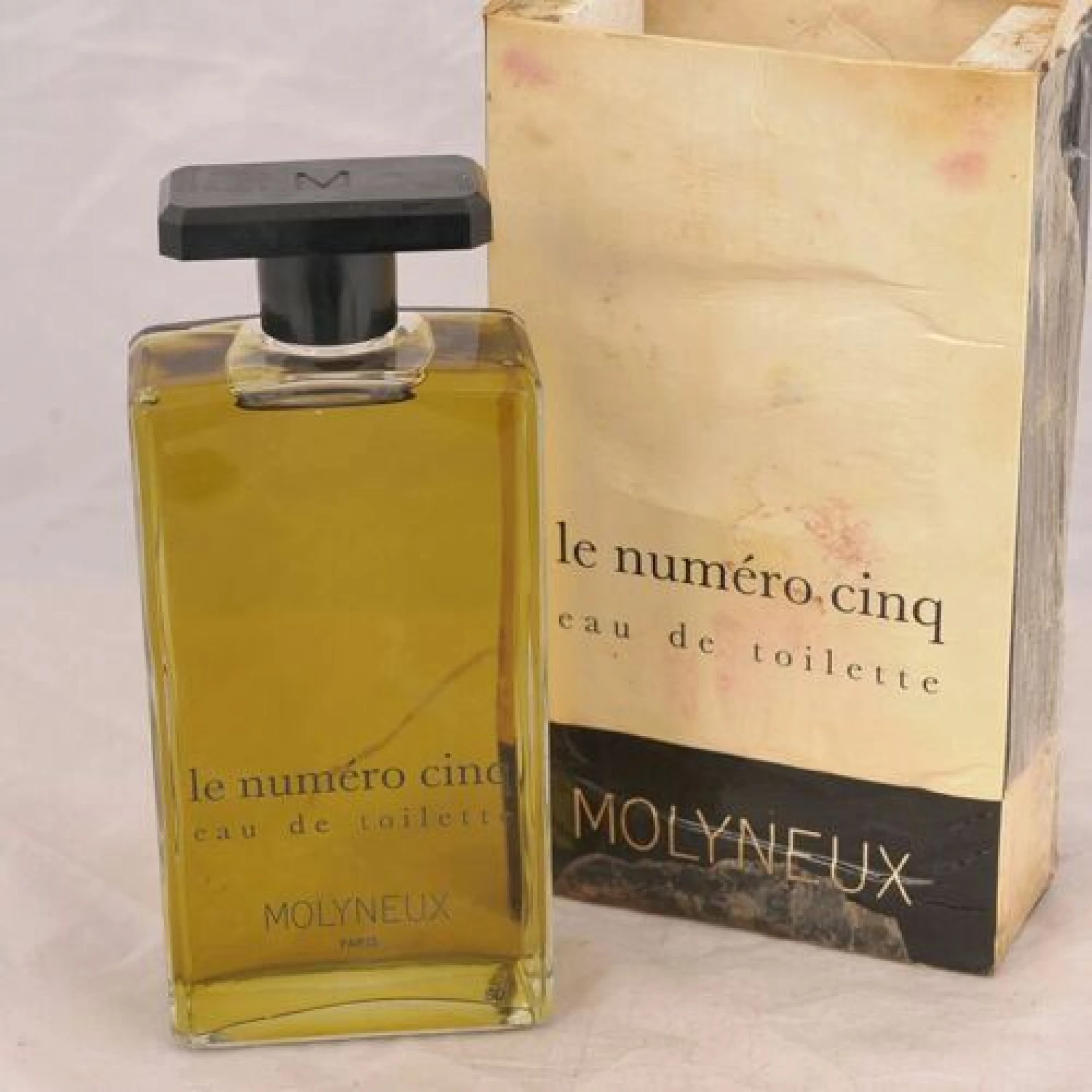 Molyneux Le Numero Cinq