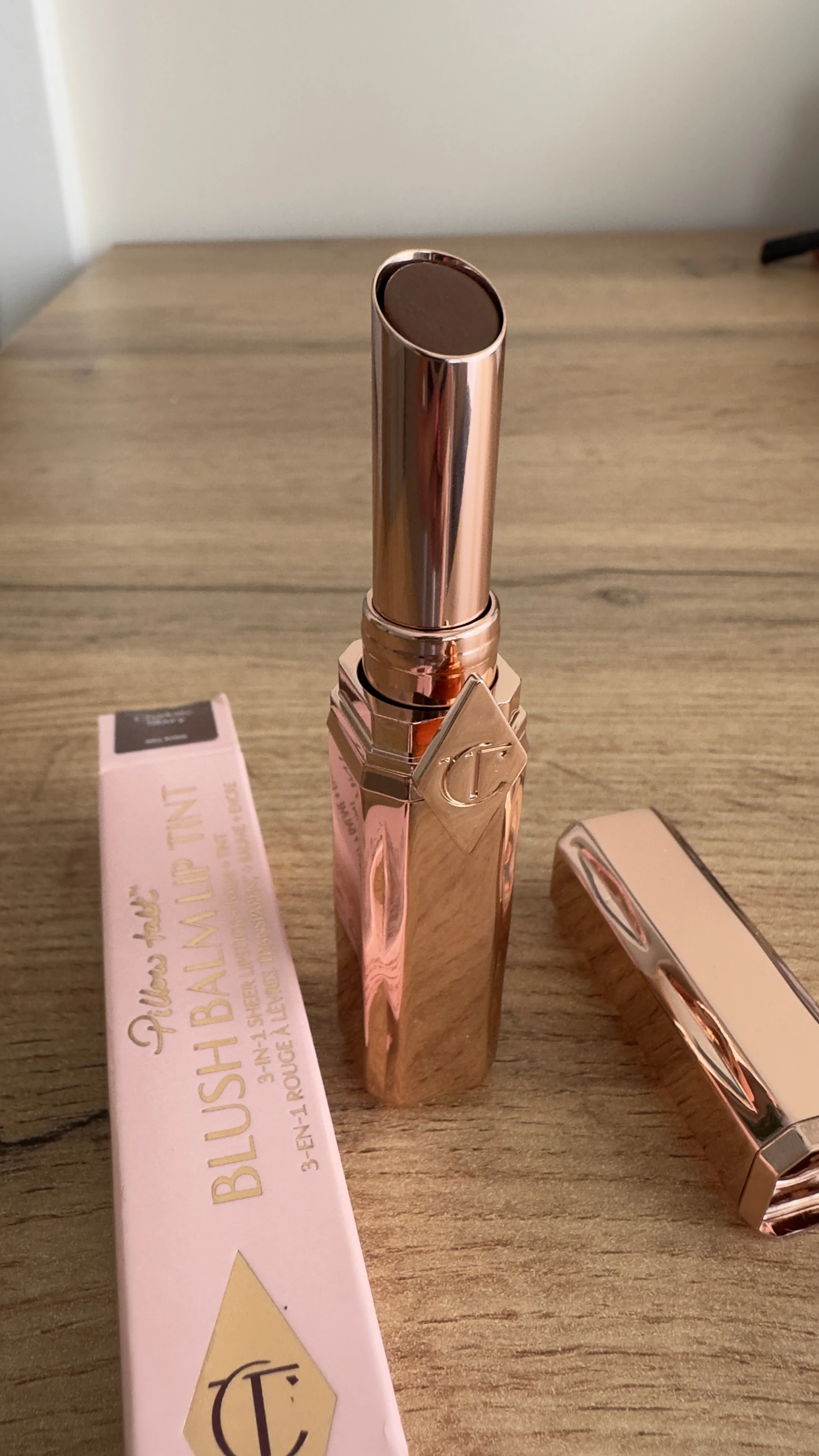 Charlotte Tilbury blush balm tint-90’s Kiss
